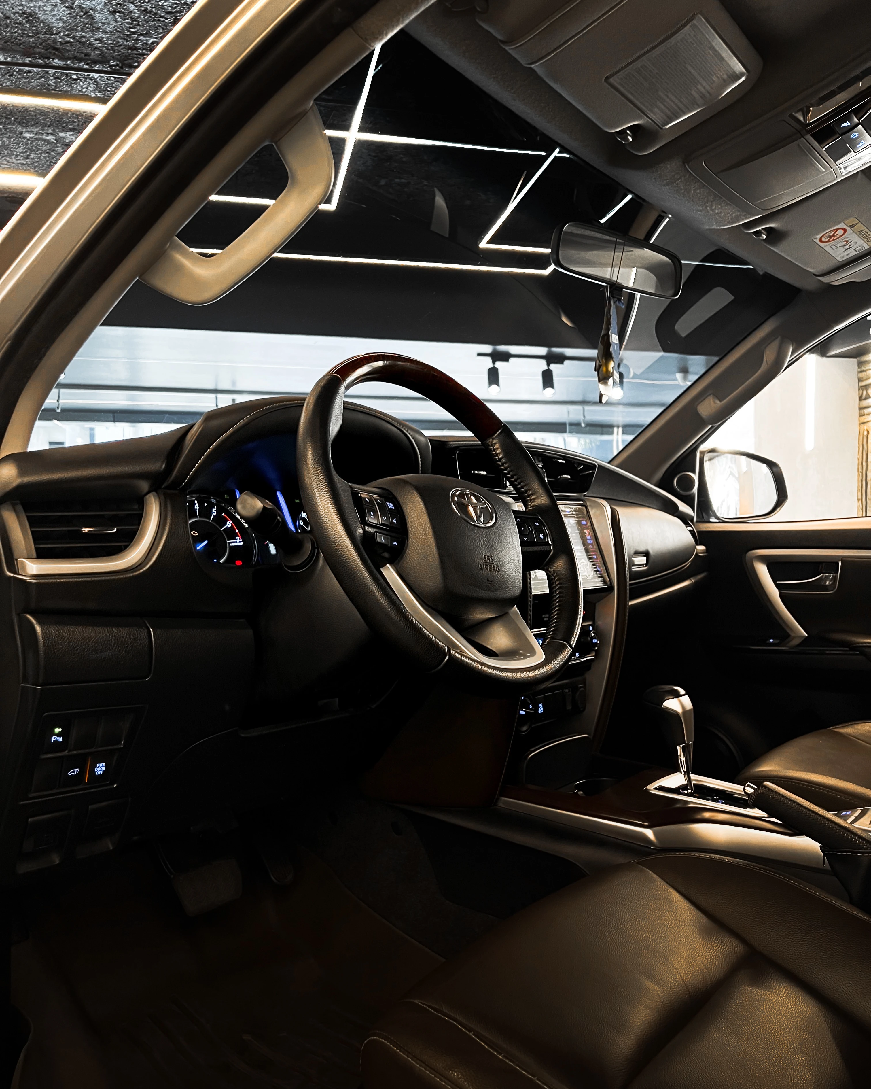 2019 Toyota Fortuner SW4 SRX V6 — photo 6