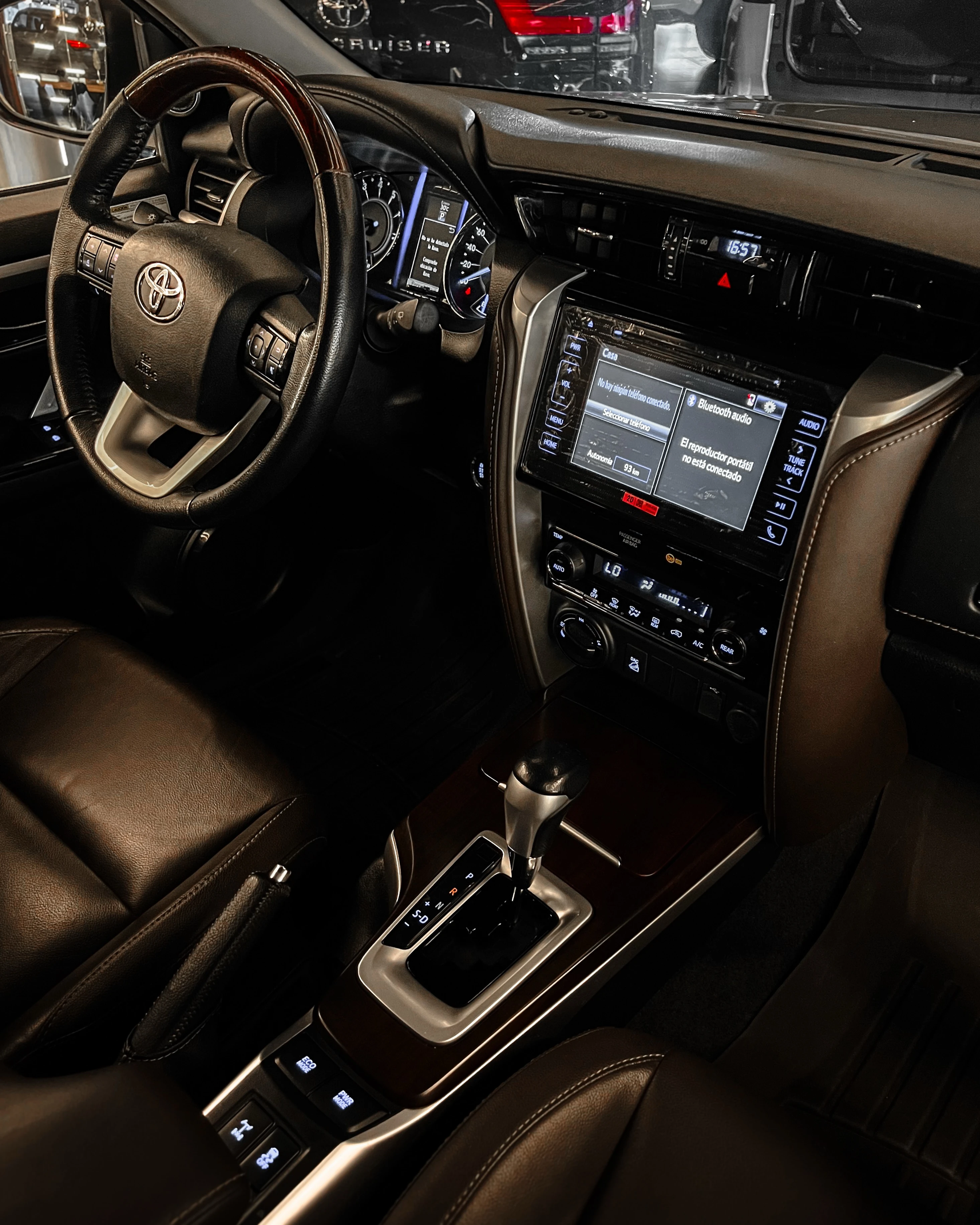 2019 Toyota Fortuner SW4 SRX V6 — photo 7