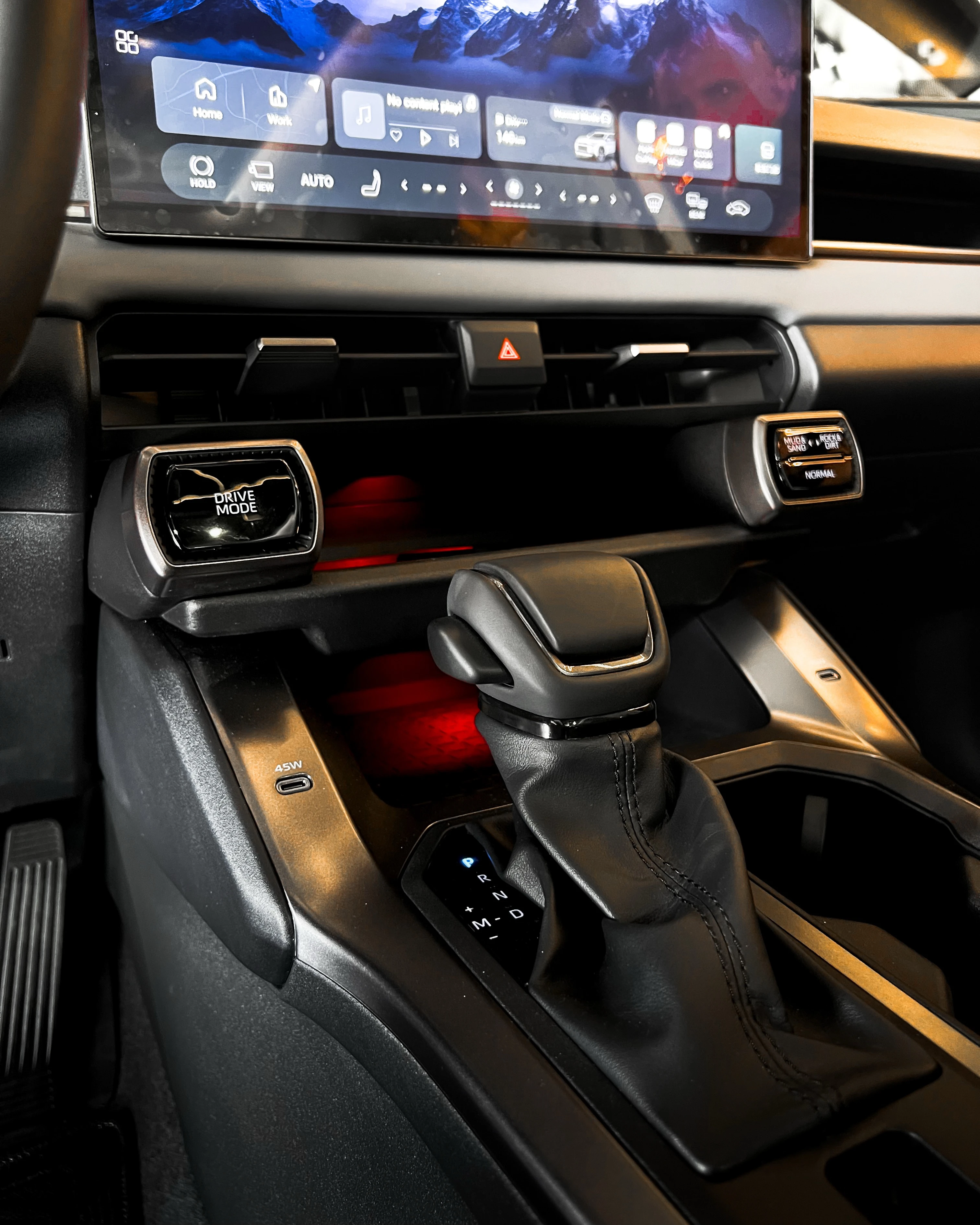2026 Toyota RAV4 L (Luxury Edition) — photo 9