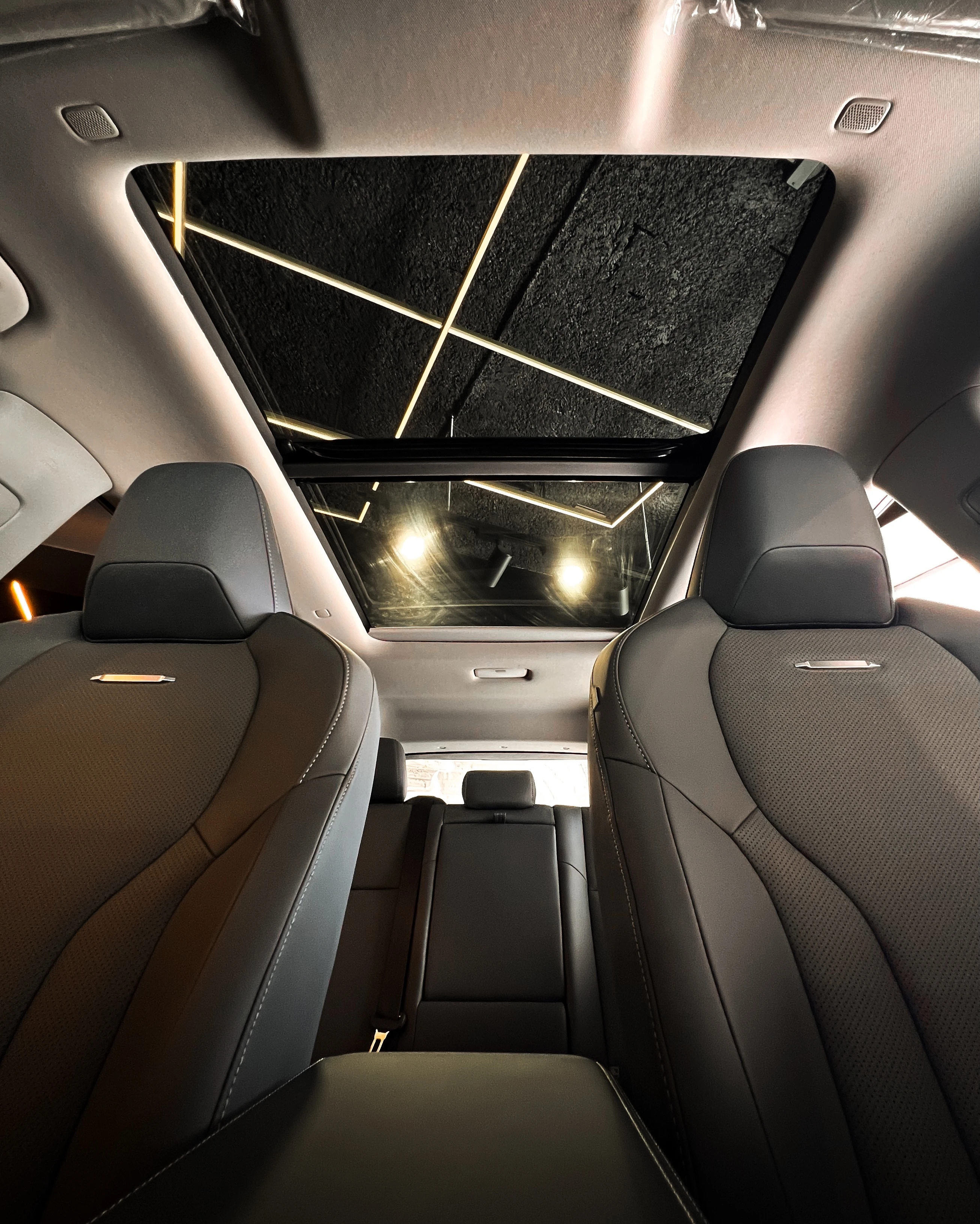 2026 Toyota RAV4 L (Luxury Edition) — photo 12