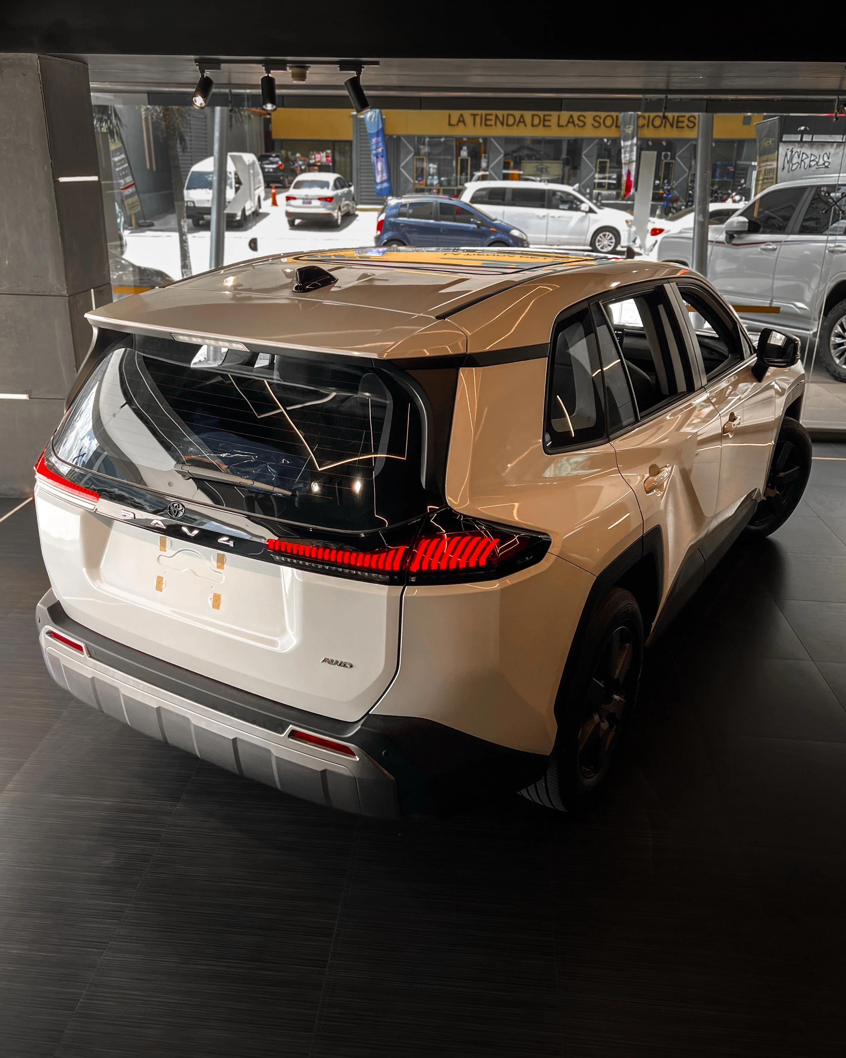 2026 Toyota RAV4 L (Luxury Edition) — photo 15