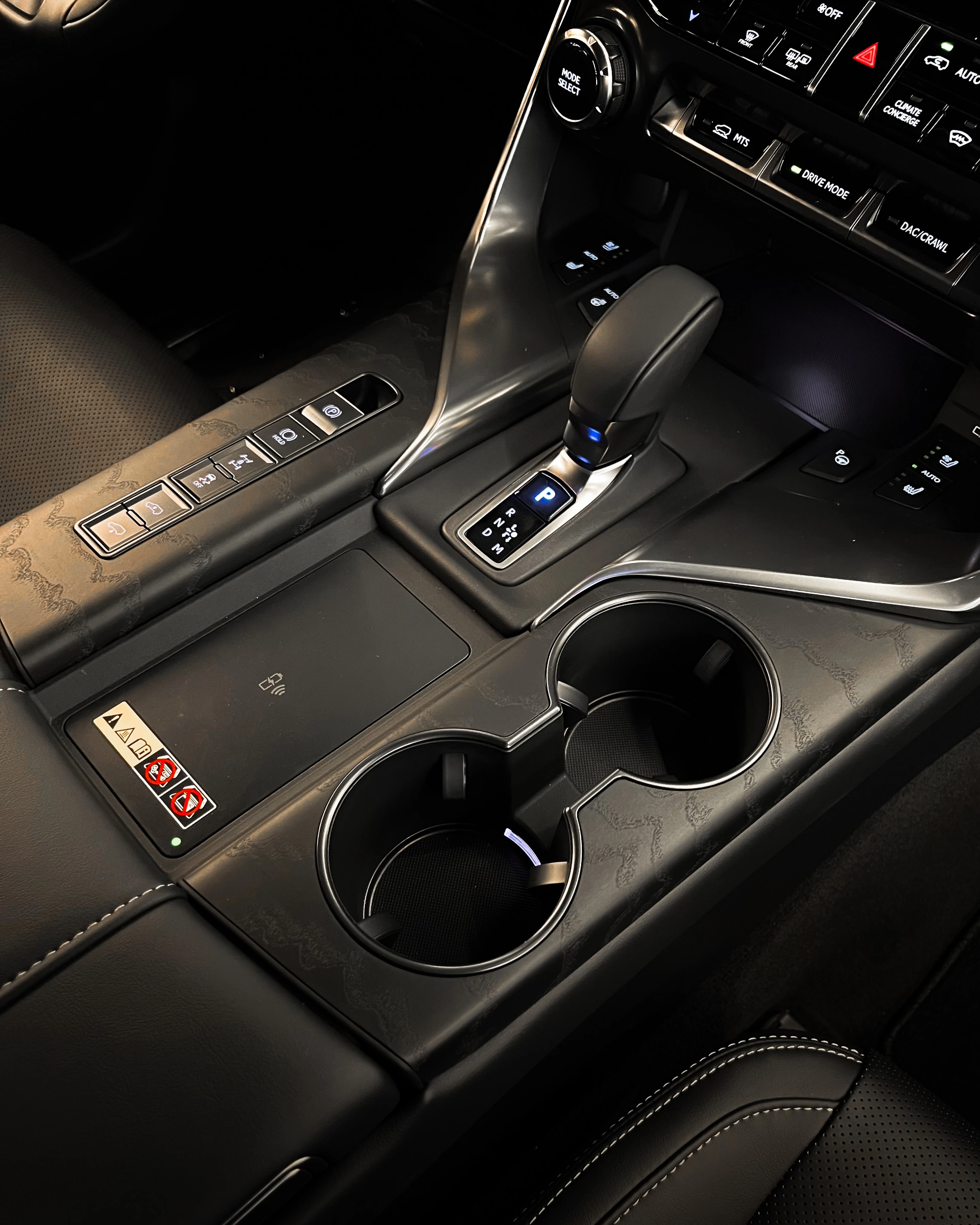 2026 Lexus LX — photo 8