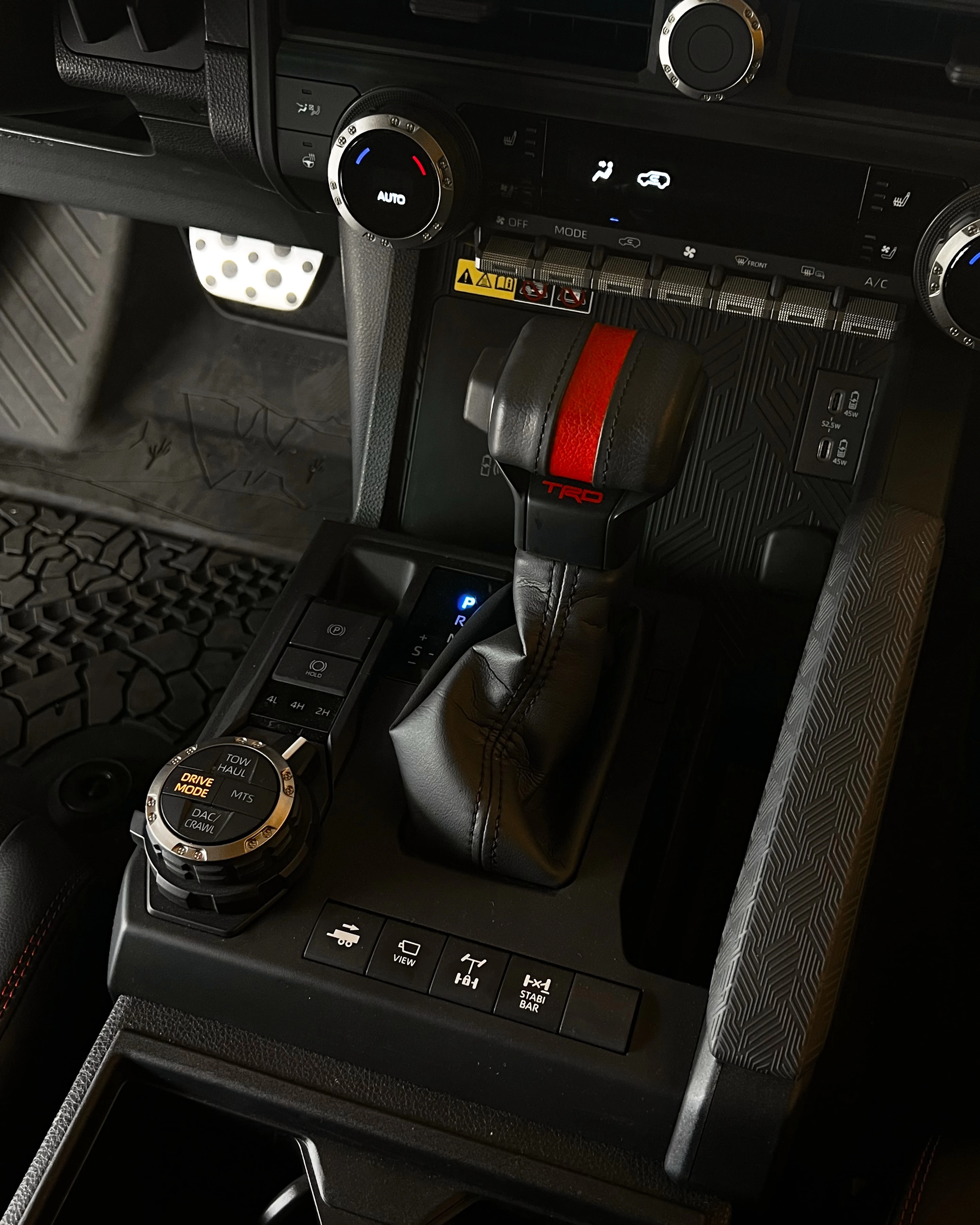 2026 Toyota 4Runner TRD Pro iForce Max — photo 9