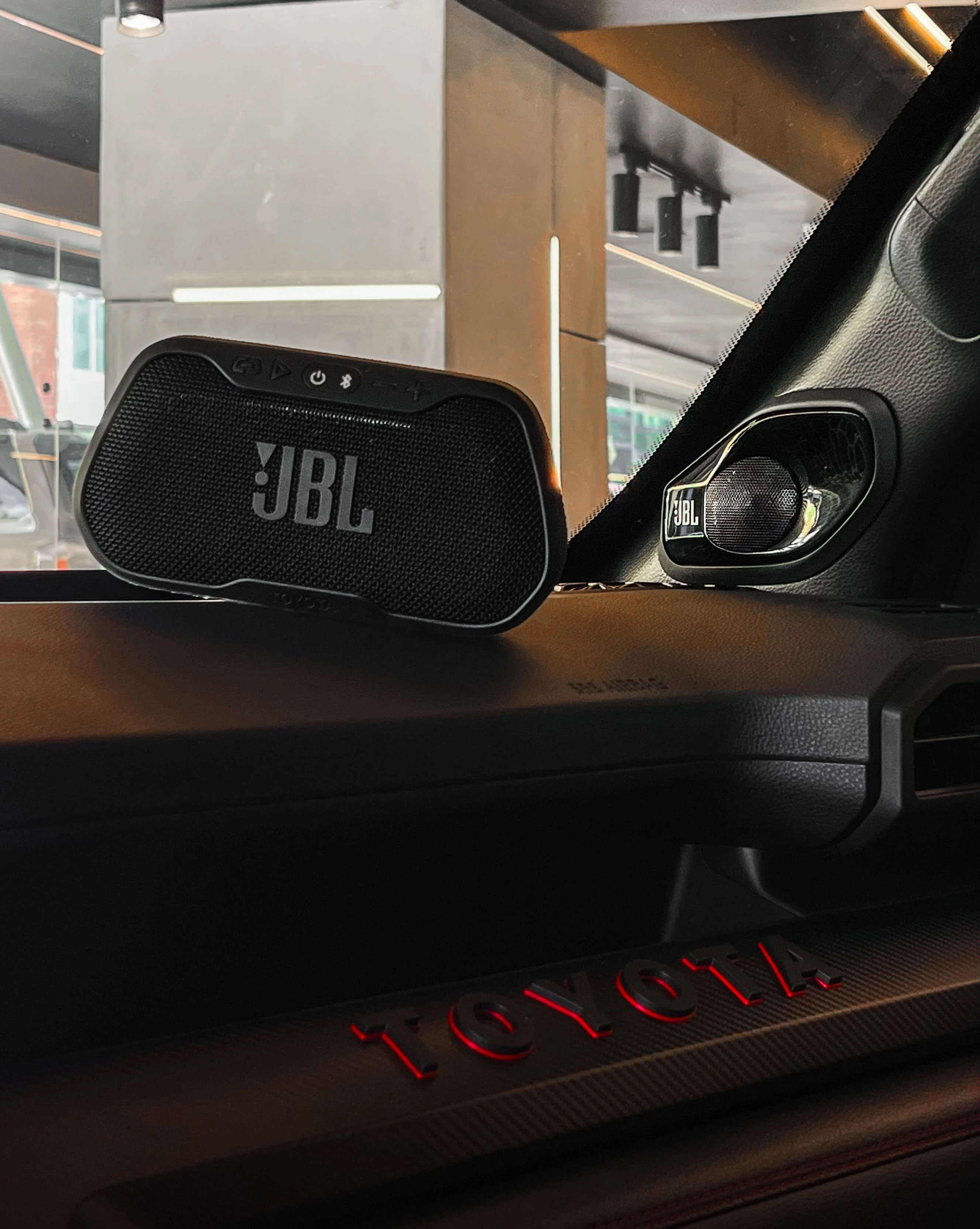 2026 Toyota 4Runner TRD Pro iForce Max — photo 10
