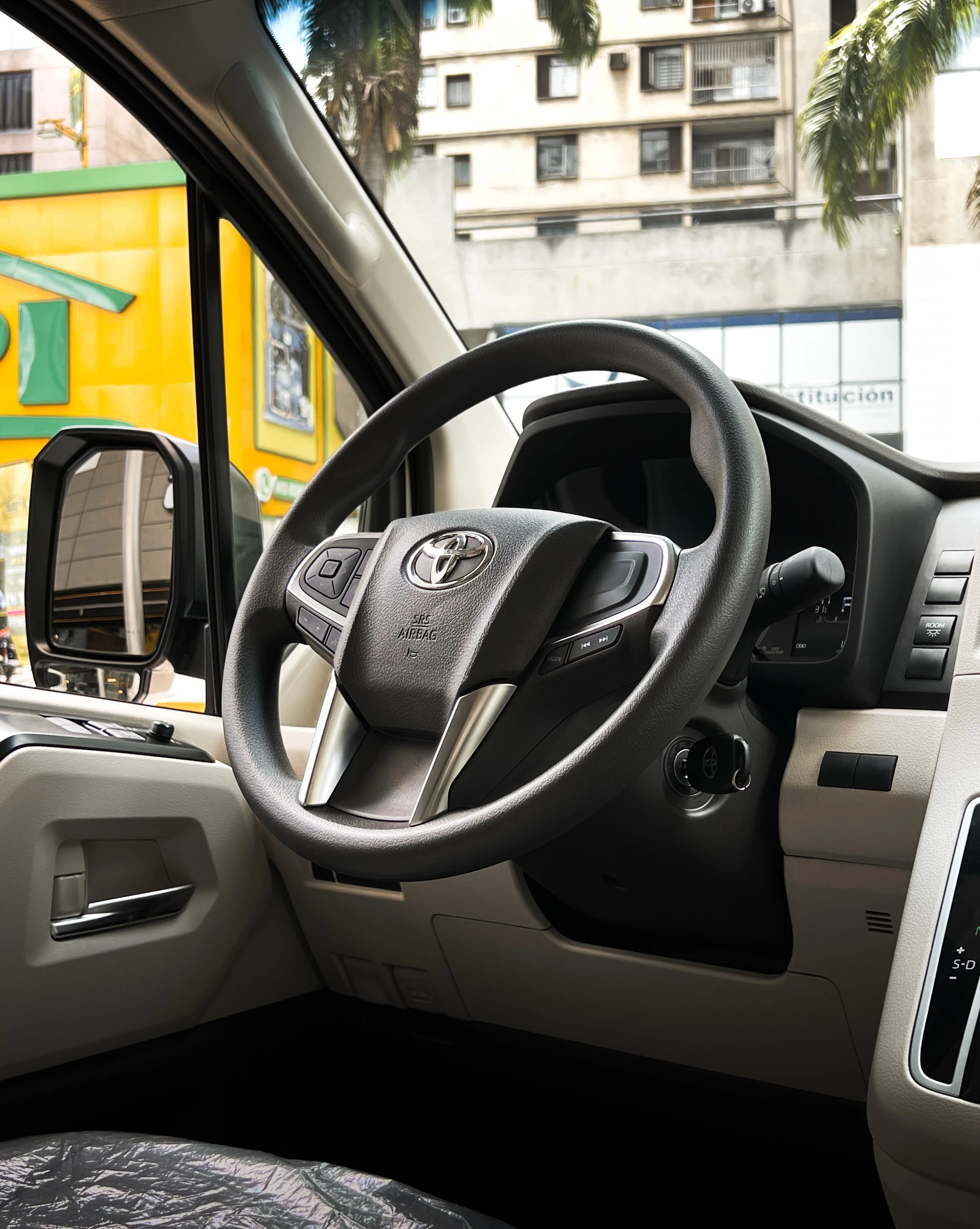 2026 Toyota Hiace — photo 7
