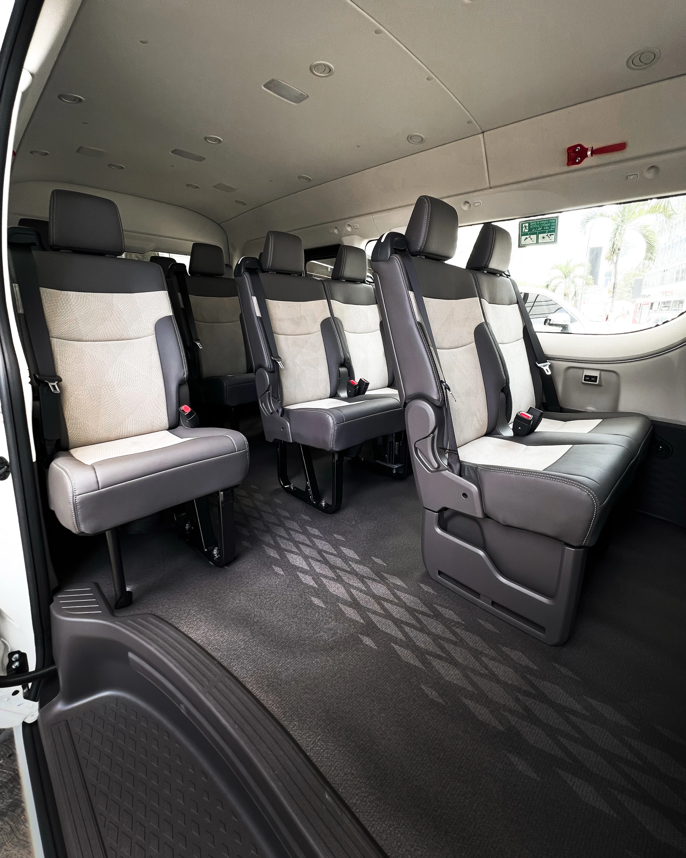 2026 Toyota Hiace — photo 12