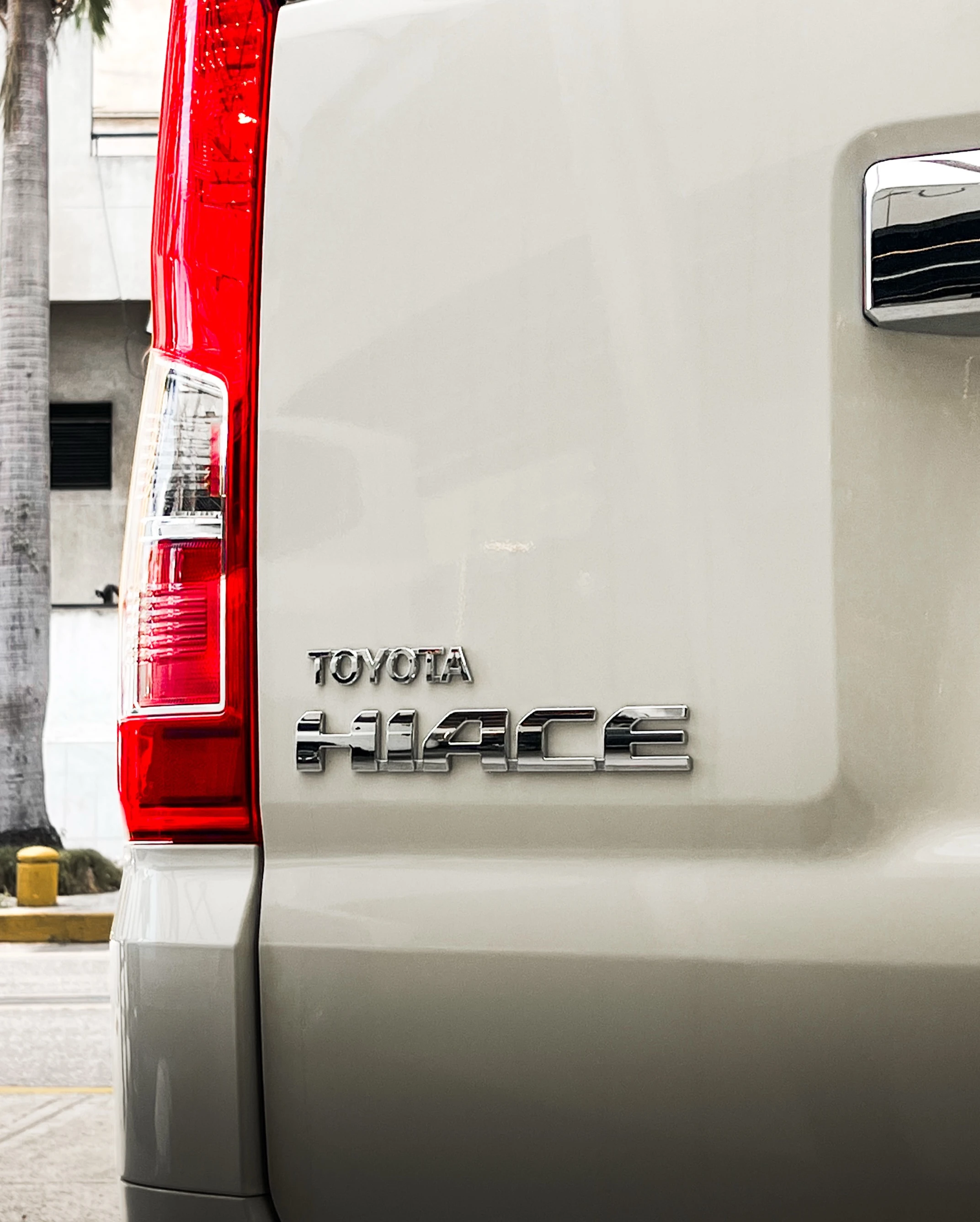 2026 Toyota Hiace — photo 19