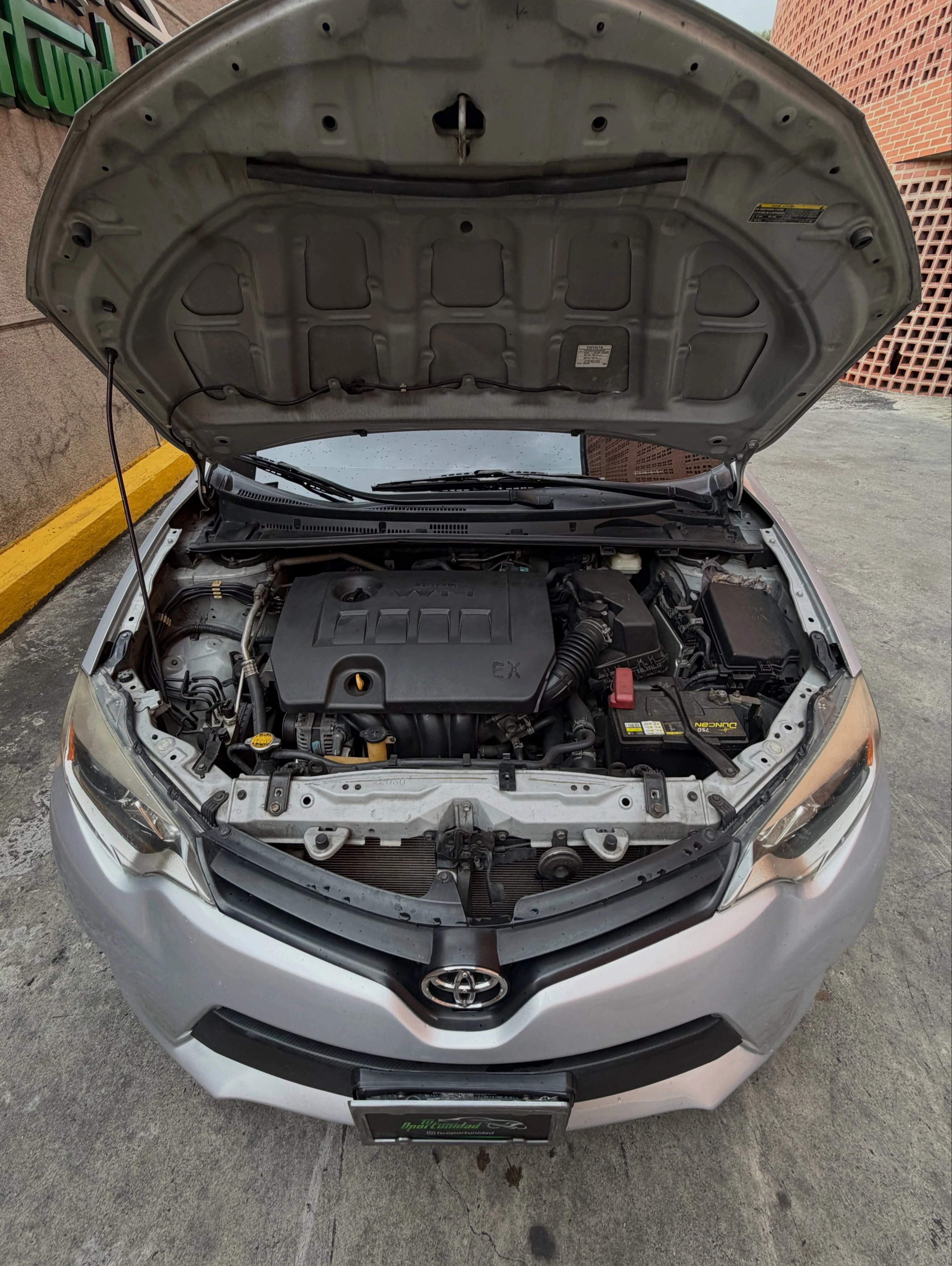 2014 Toyota Corolla LE — photo 9