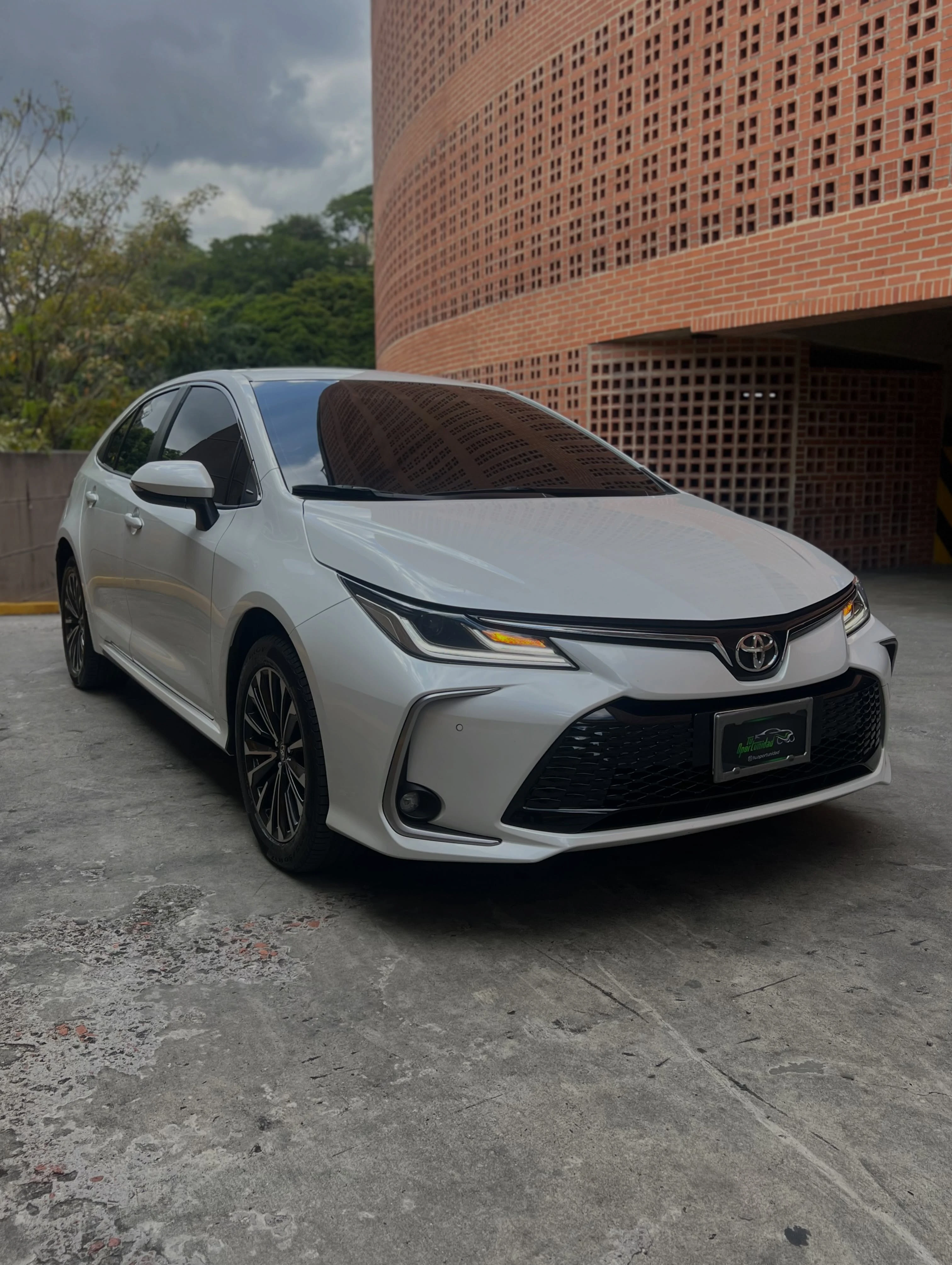 2025 Toyota Corolla SEG — photo 2