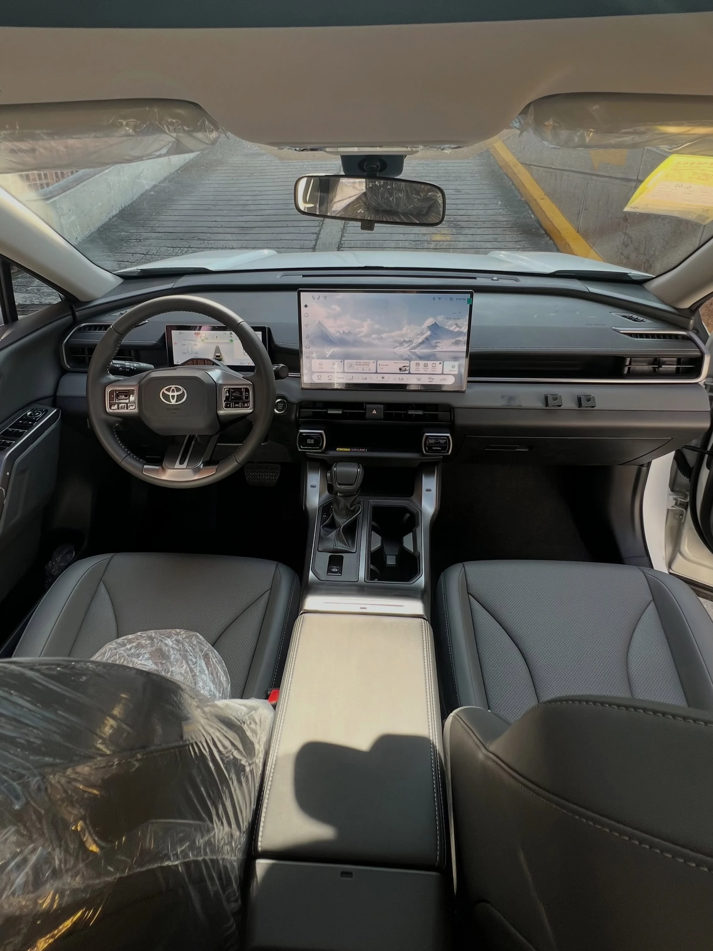2026 Toyota RAV4 — photo 9