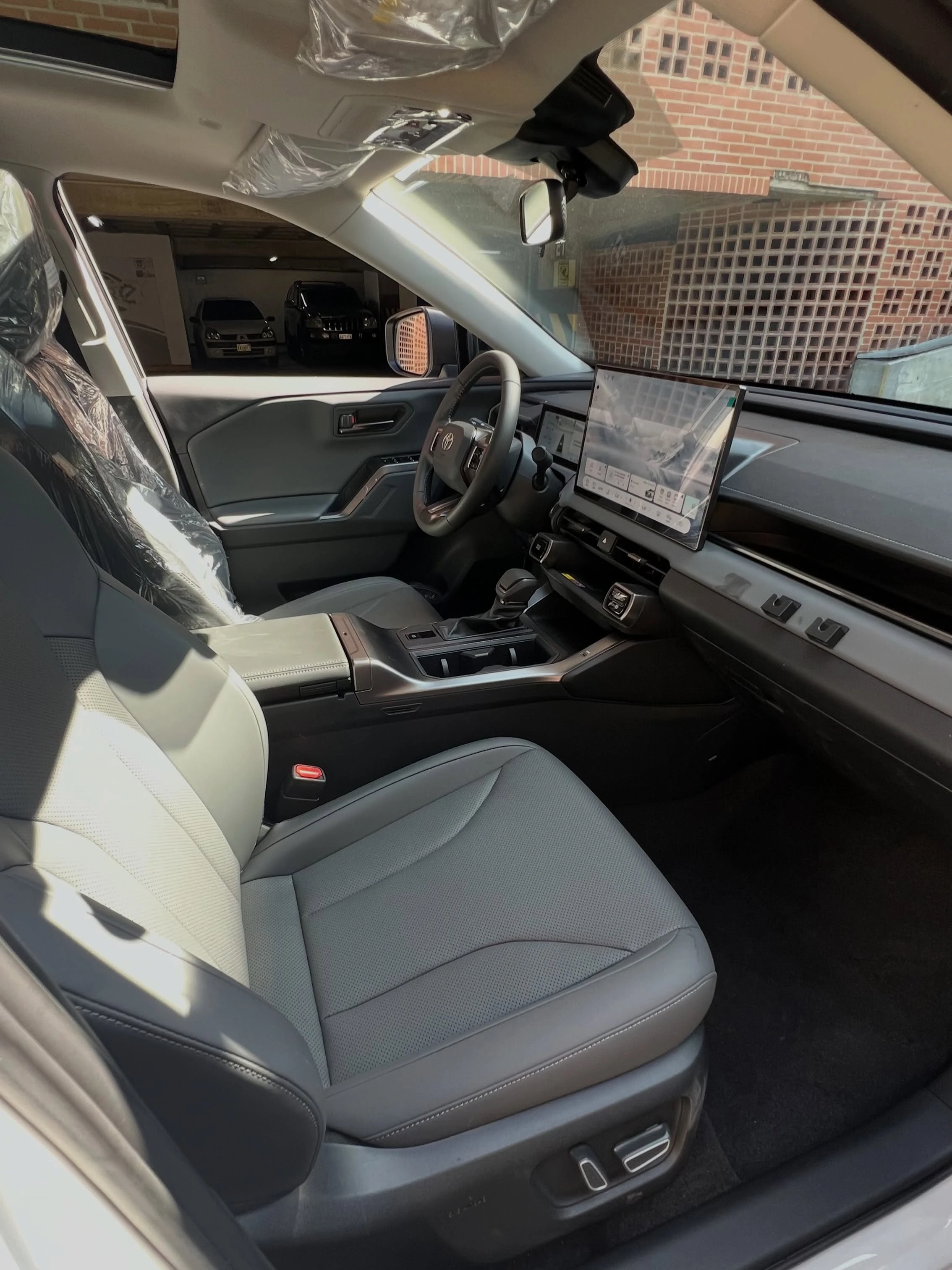 2026 Toyota RAV4 — photo 11