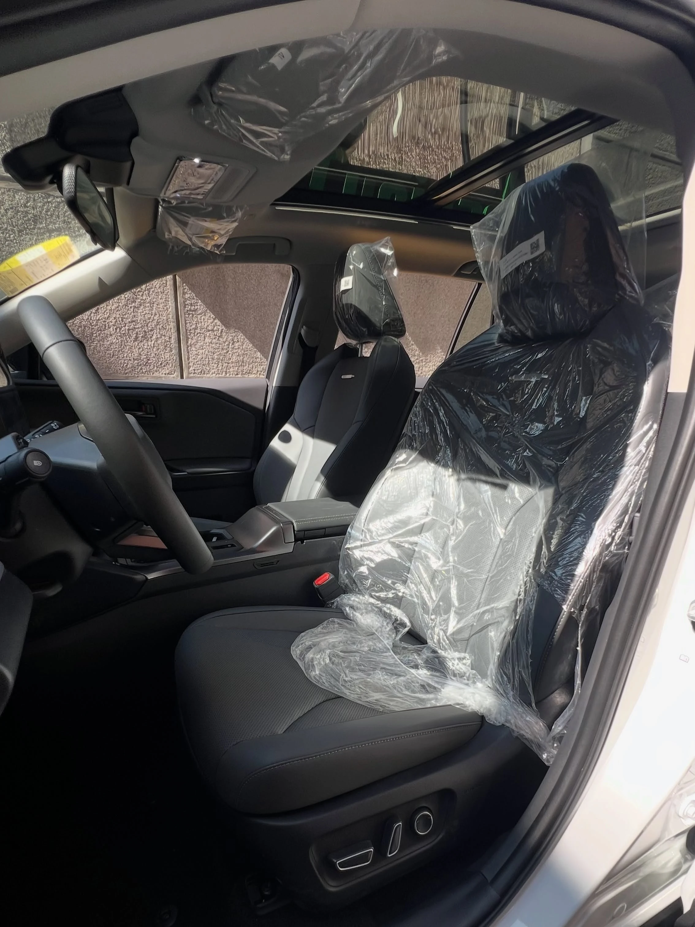 2026 Toyota RAV4 — photo 14