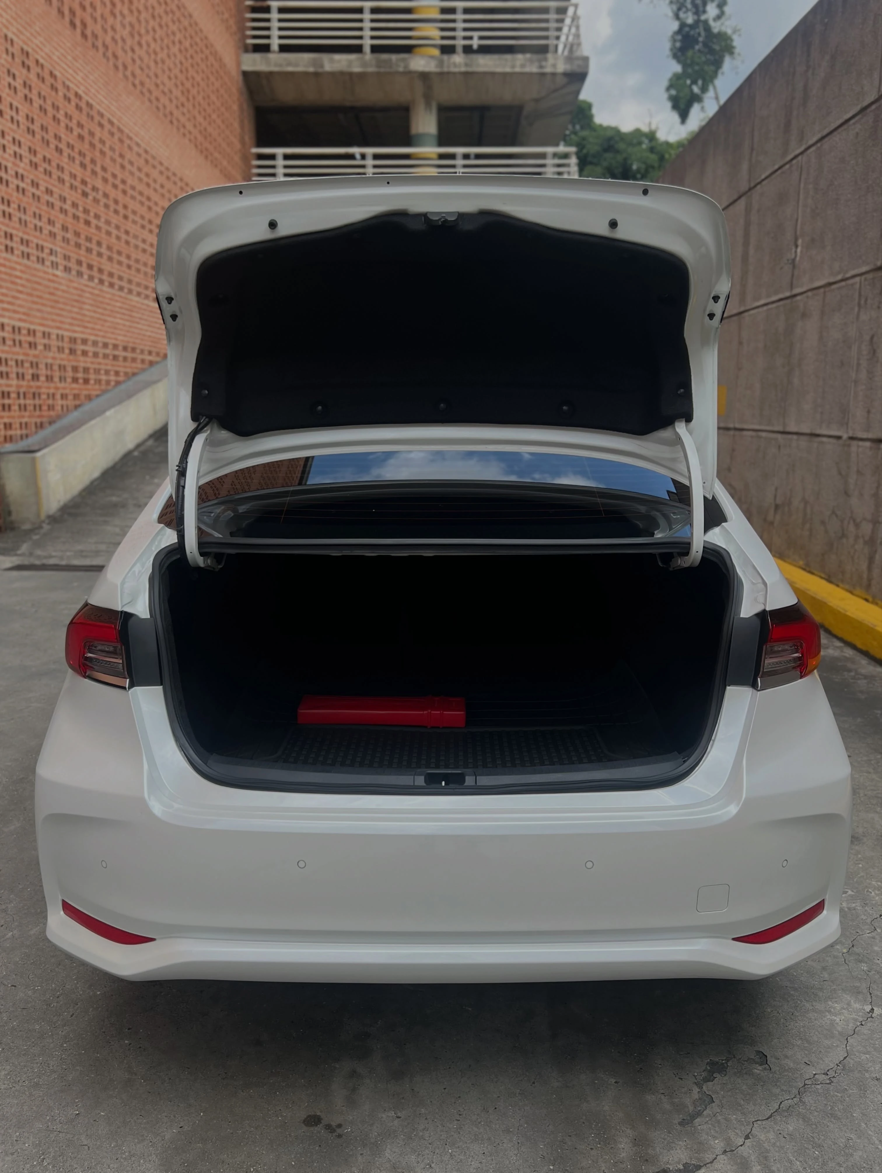 2025 Toyota Corolla SEG — photo 6