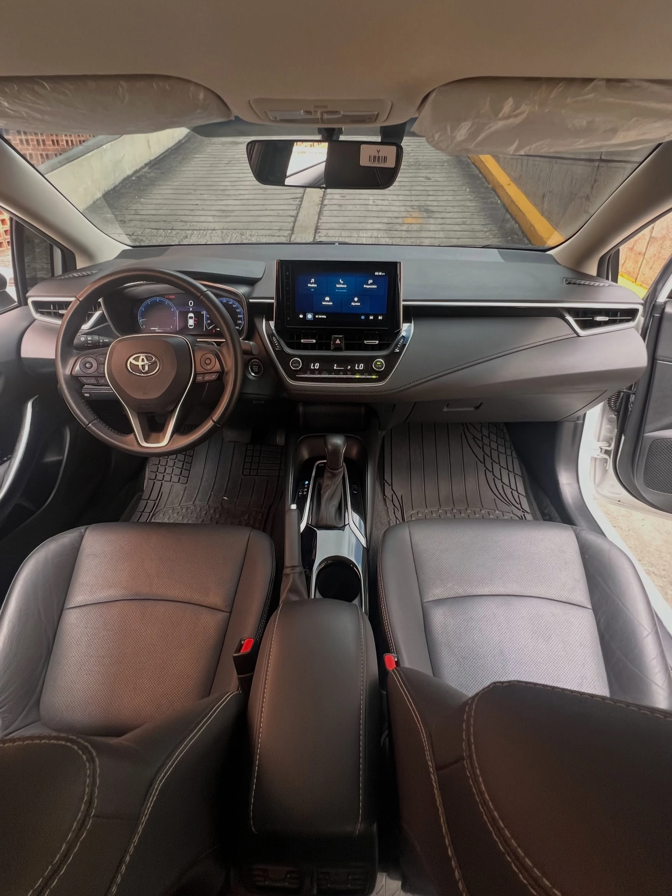 2025 Toyota Corolla SEG — photo 9