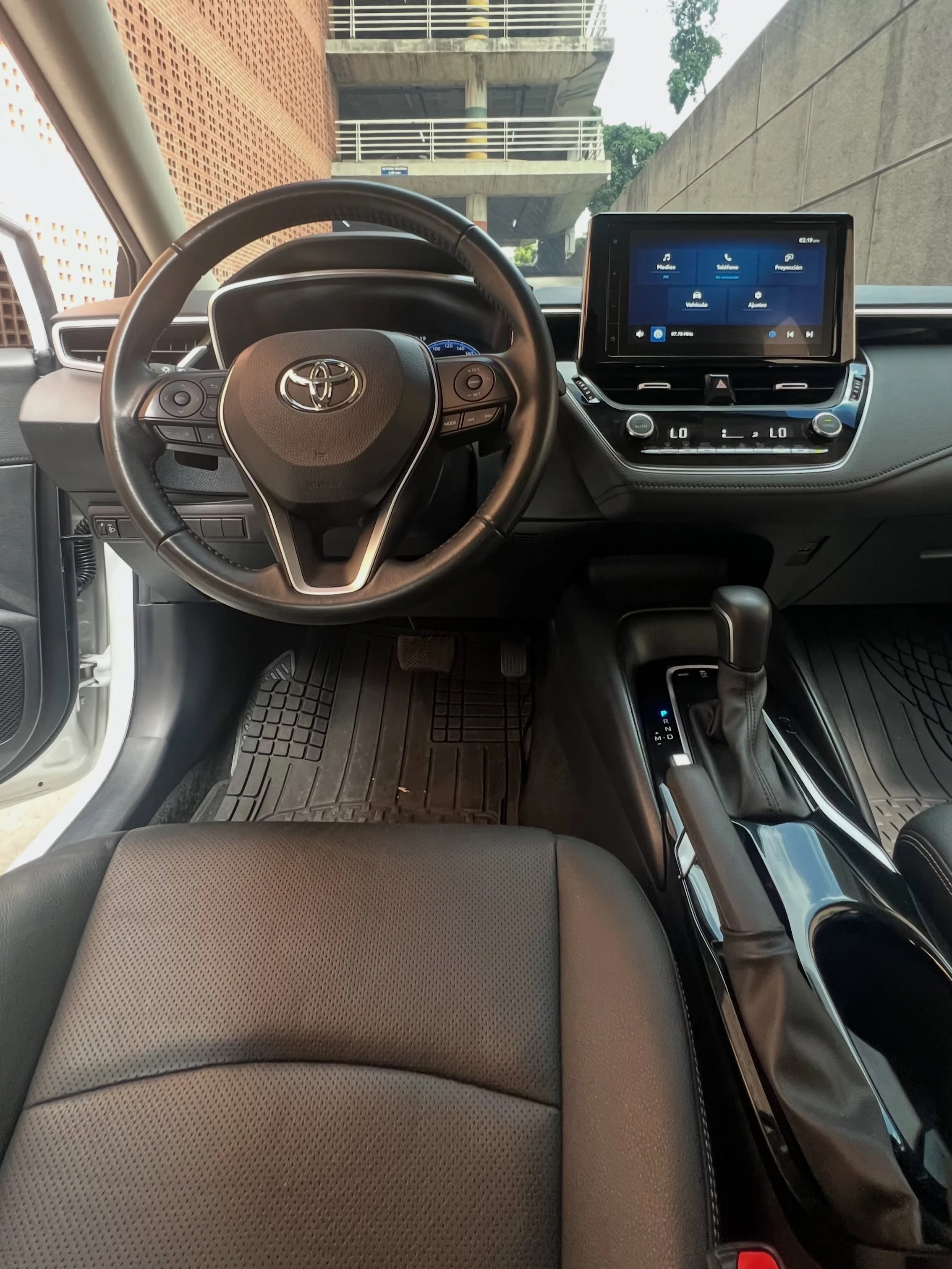 2025 Toyota Corolla SEG — photo 13