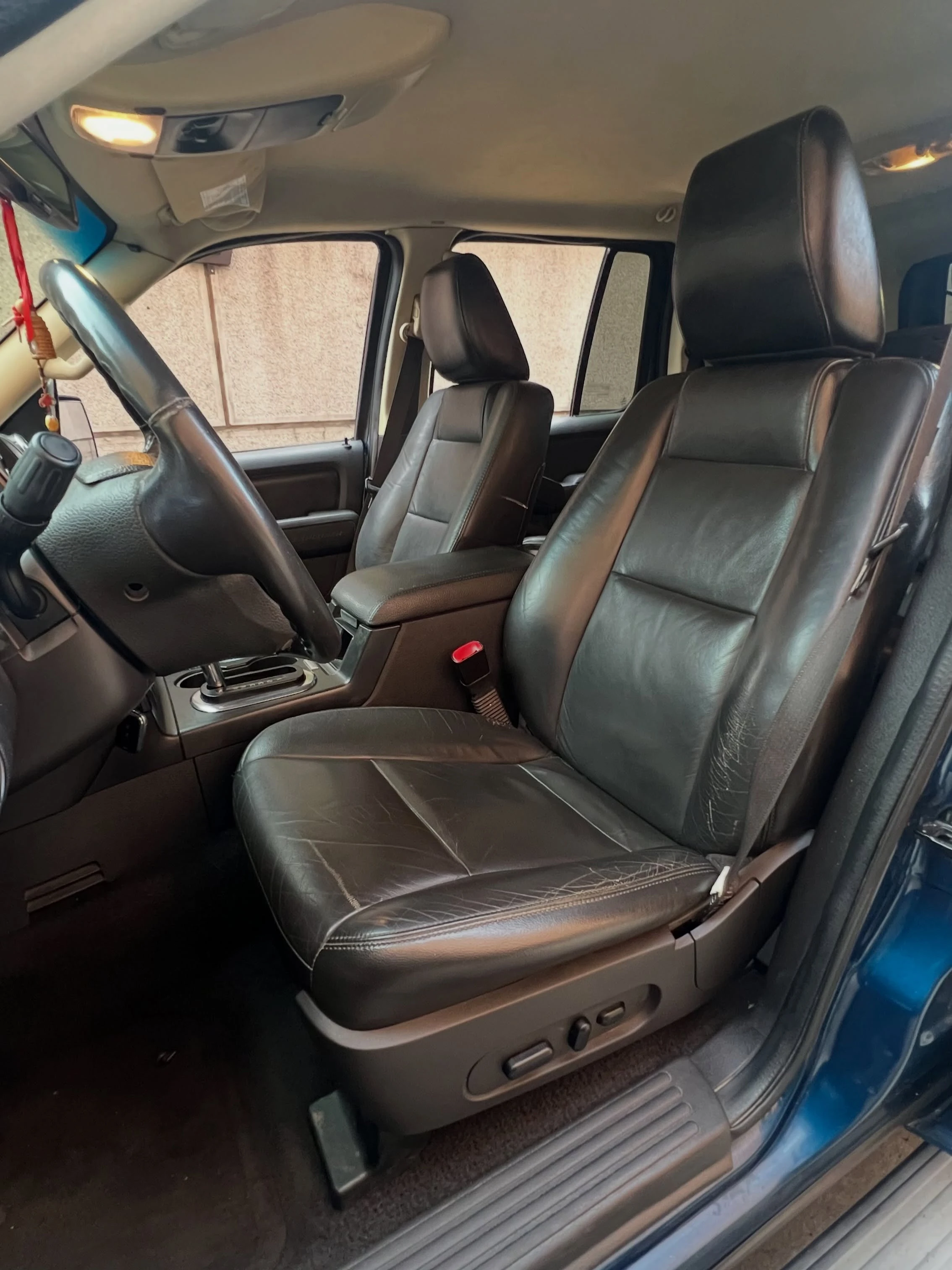 2010 Ford Explorer Limited — photo 15