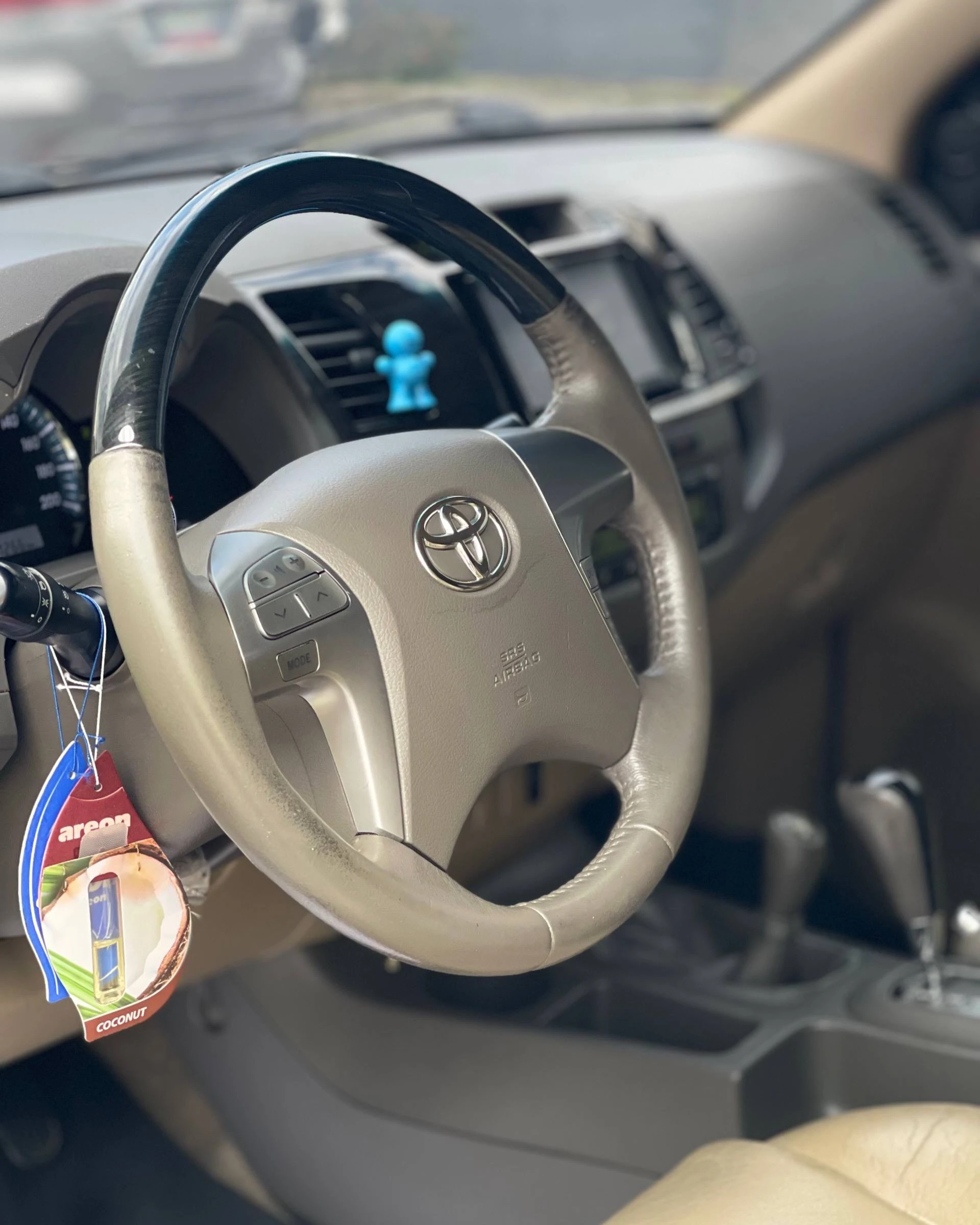 2013 Toyota Fortuner — foto 11