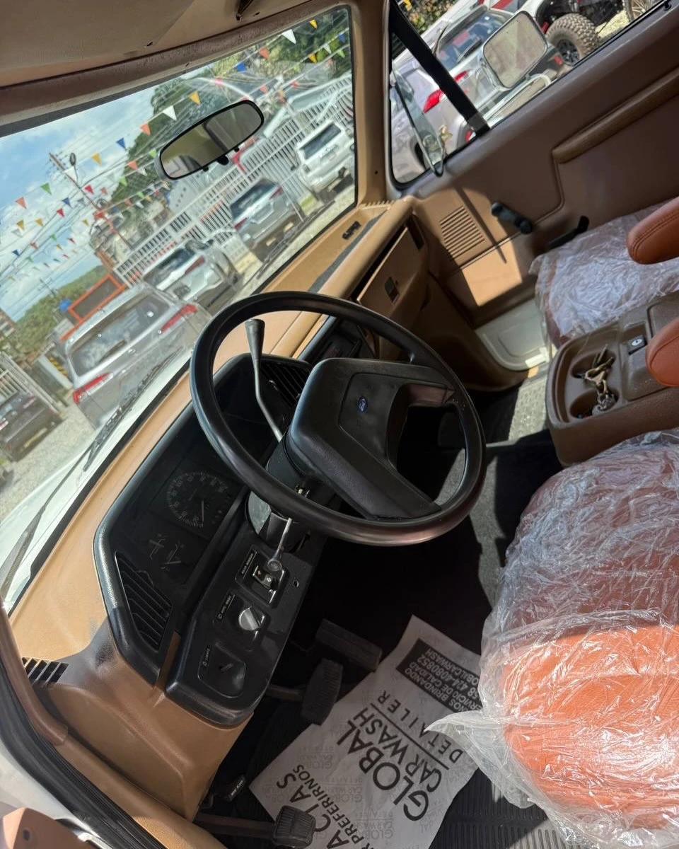 1991 Ford Bronco — foto 8