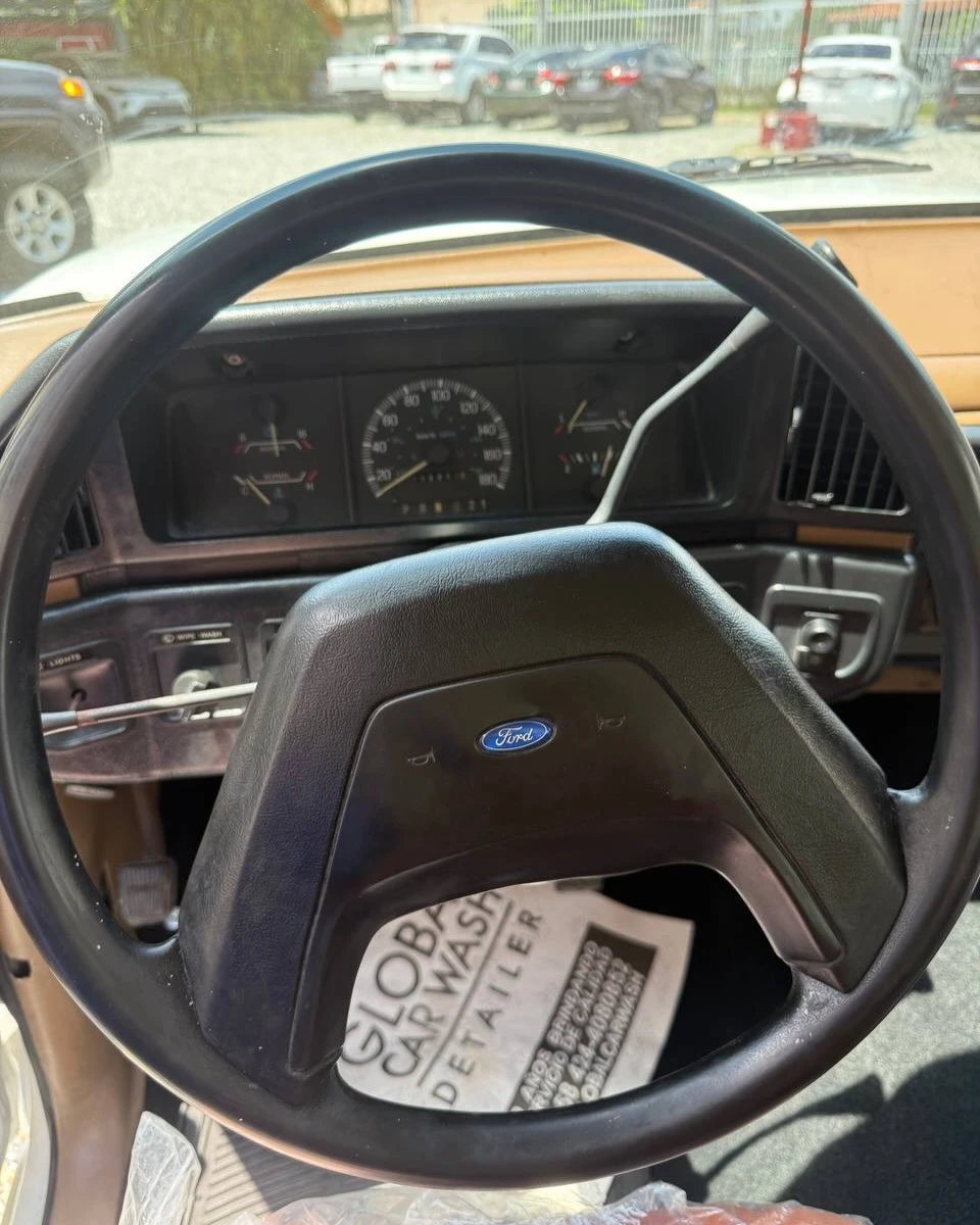 1991 Ford Bronco — foto 9