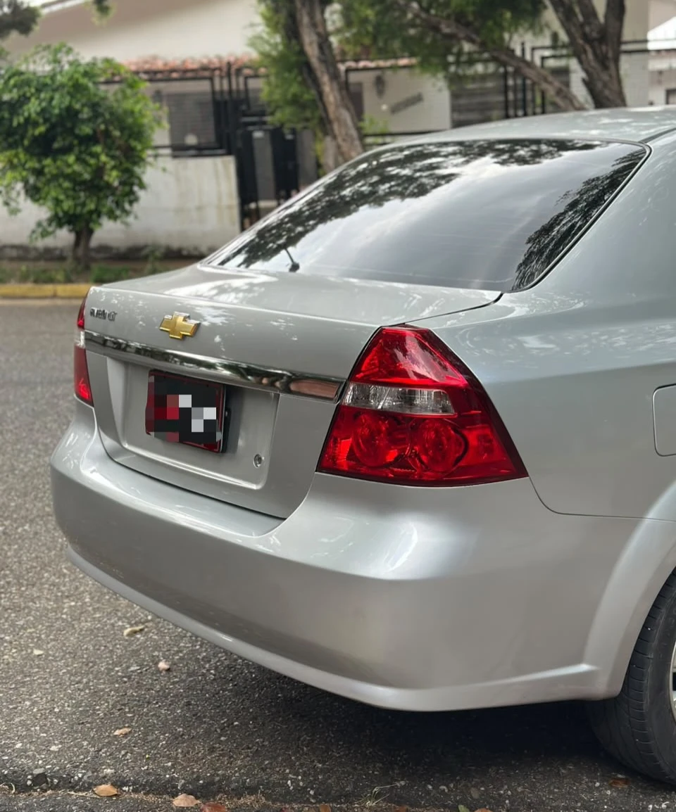 2013 Chevrolet Aveo — foto 2