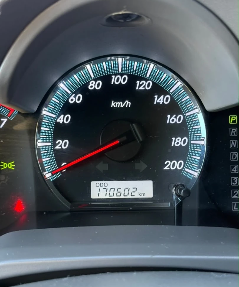 2012 Toyota Fortuner — foto 8