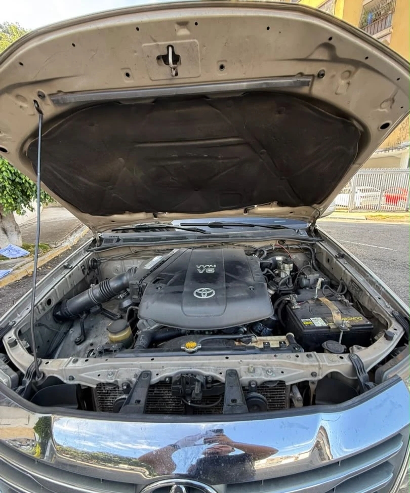 2012 Toyota Fortuner — foto 12