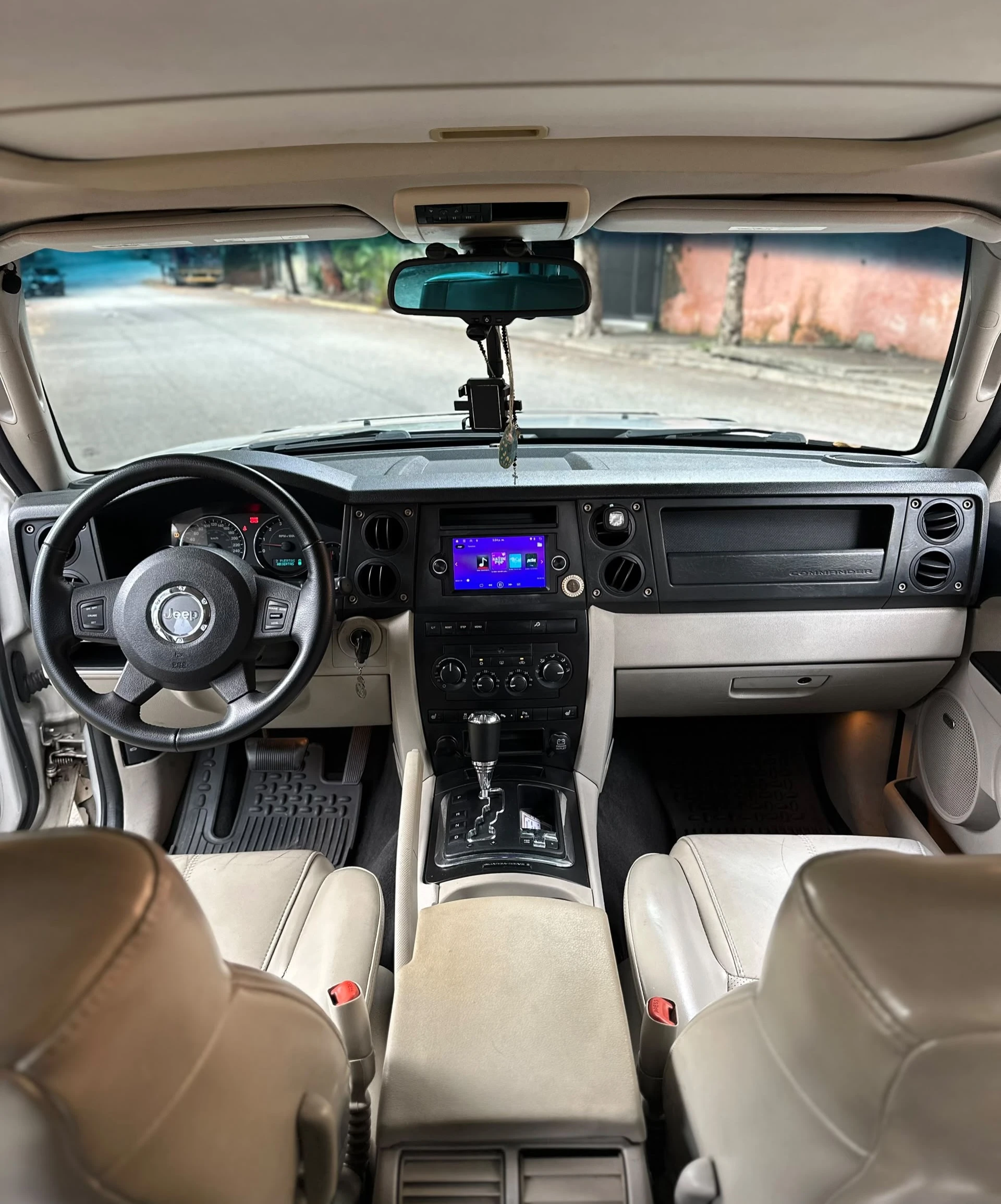 2008 Jeep Commander — foto 6