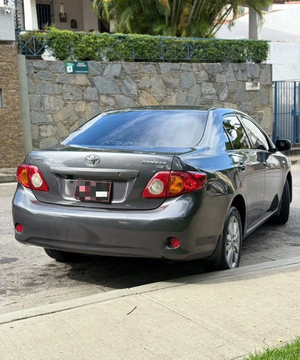 2011 Toyota Corolla Xei — foto 2