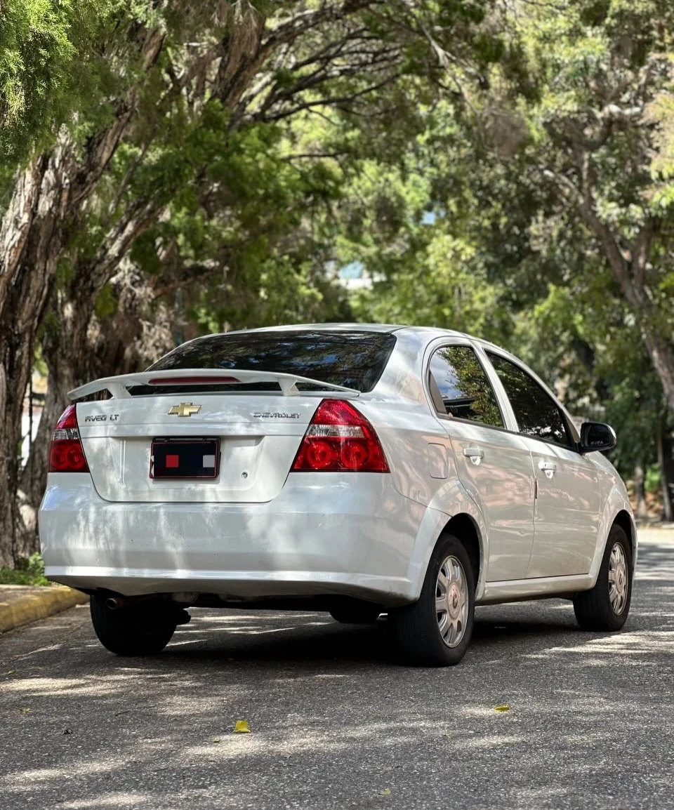 2012 Chevrolet Aveo — foto 2