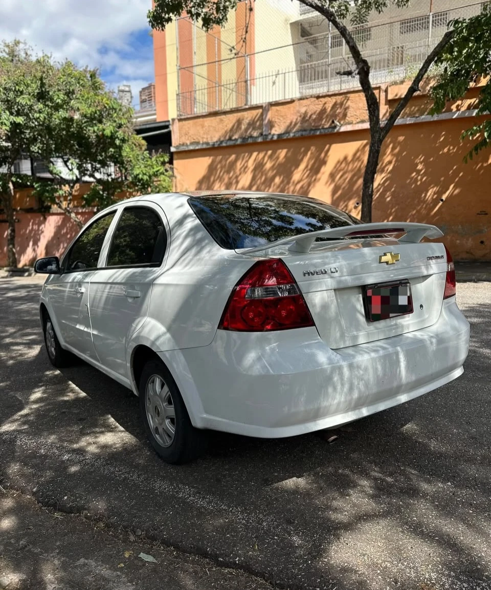 2012 Chevrolet Aveo — foto 3