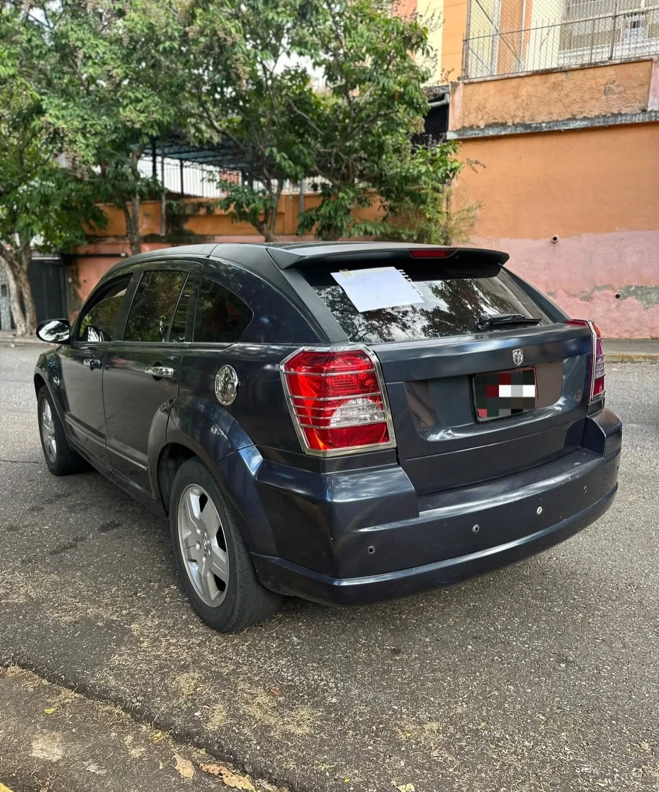 2010 Dodge Caliber — foto 3