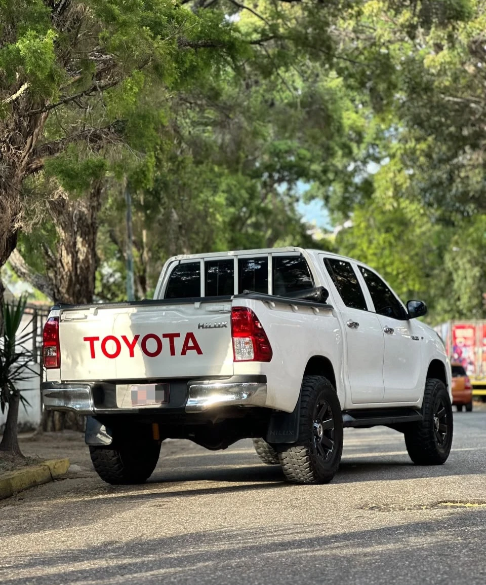 2022 Toyota Hilux 2.7 — foto 3