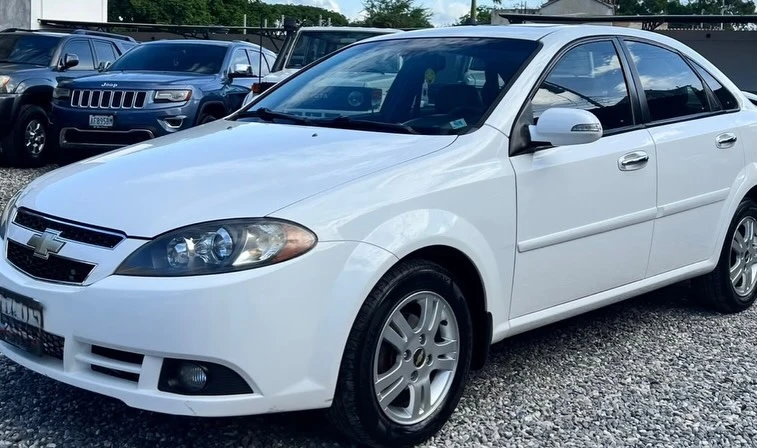 2011 Chevrolet Optra Limited — foto 3