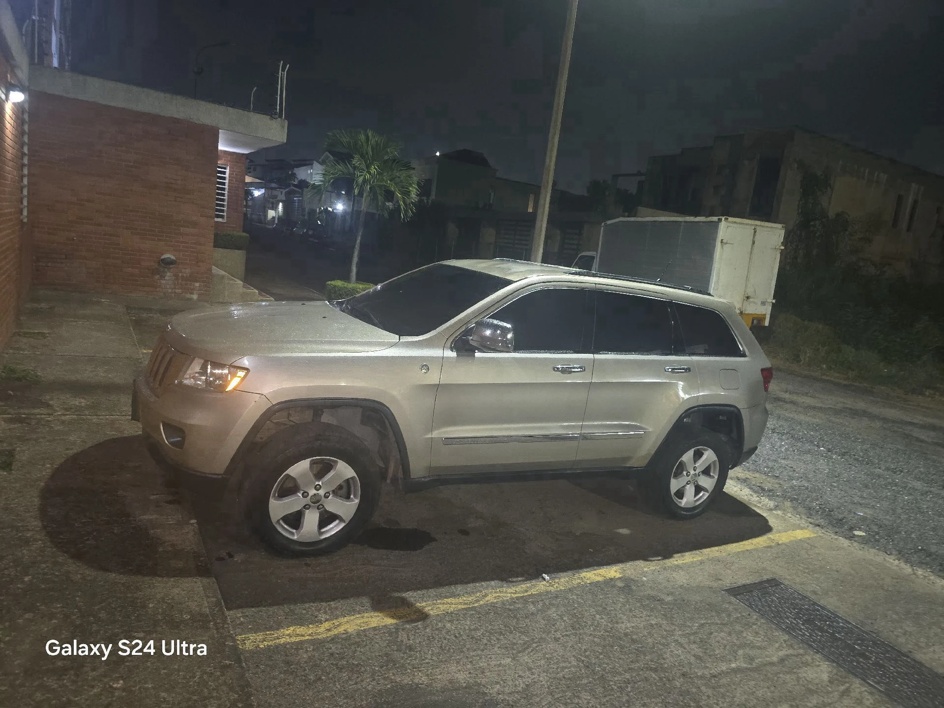 2012 Jeep Grand Cherokee Sport wagon