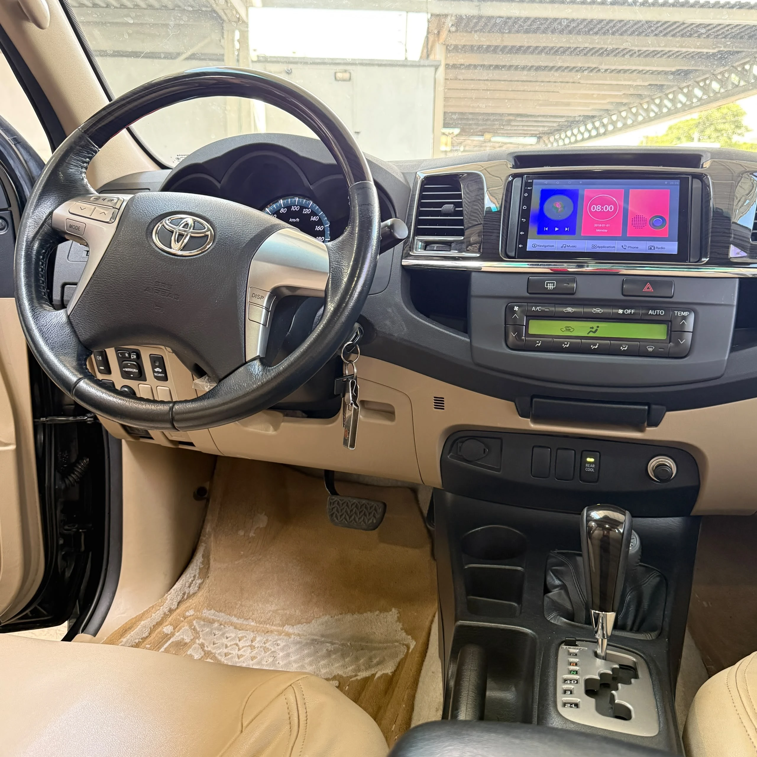 2015 Toyota Fortuner — foto 4