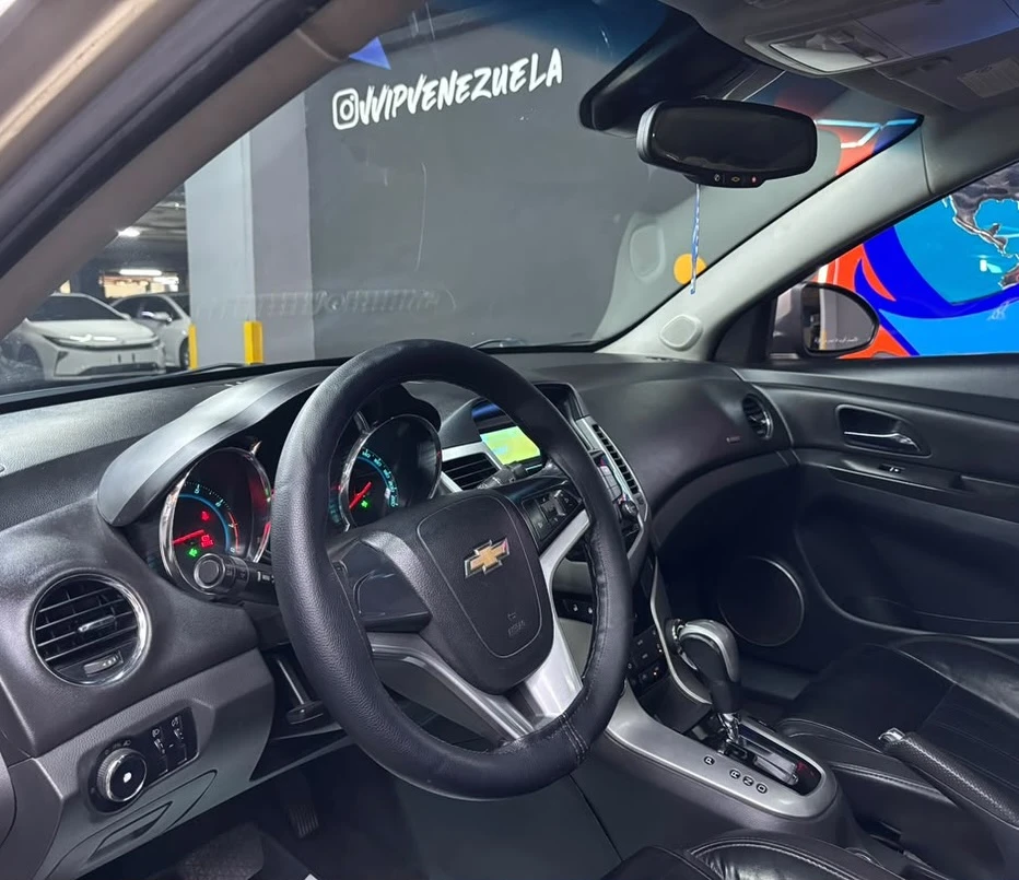 2013 Chevrolet Cruze — foto 6