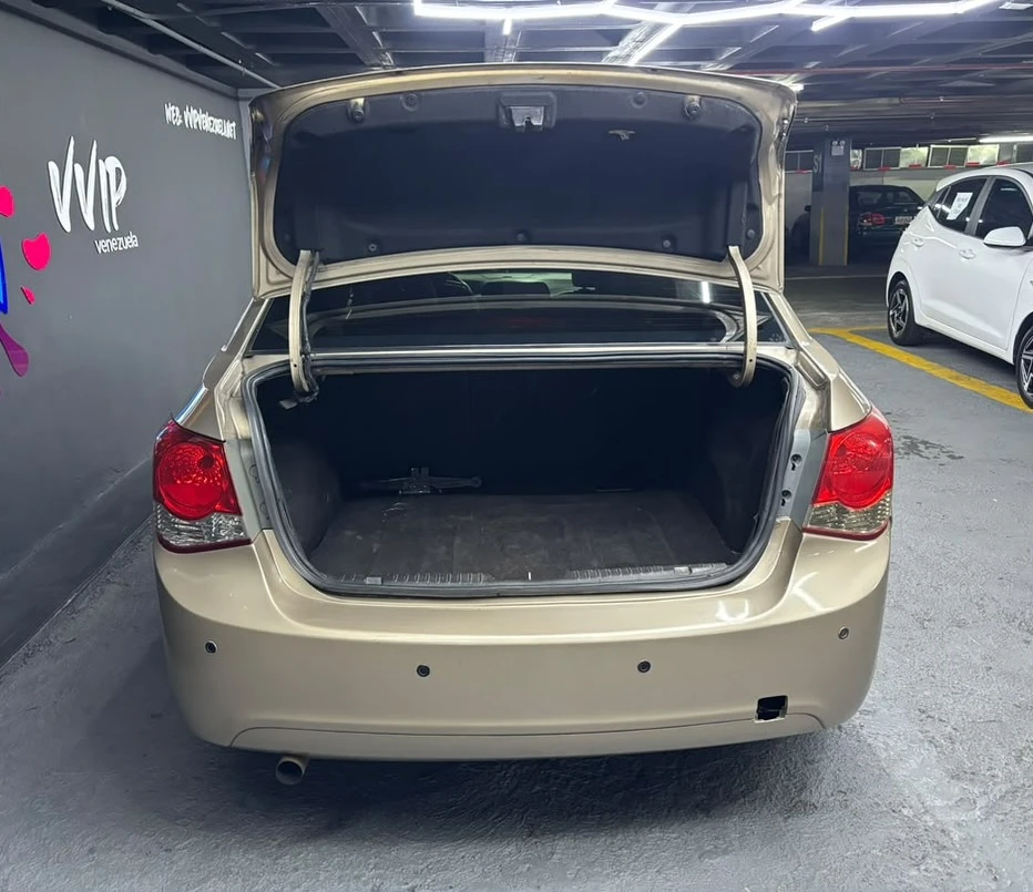 2013 Chevrolet Cruze — foto 10