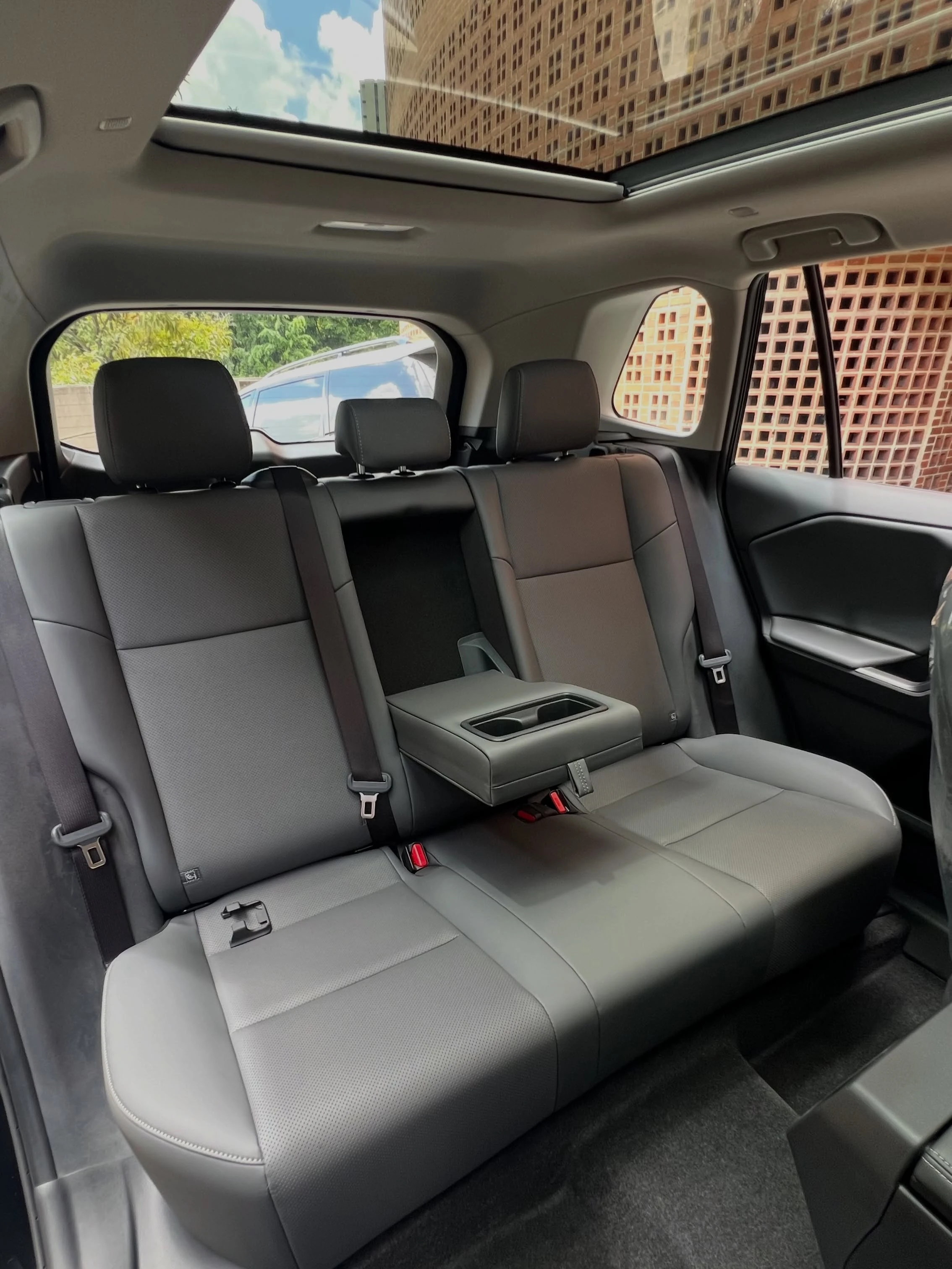 2026 Toyota RAV4 — foto 4