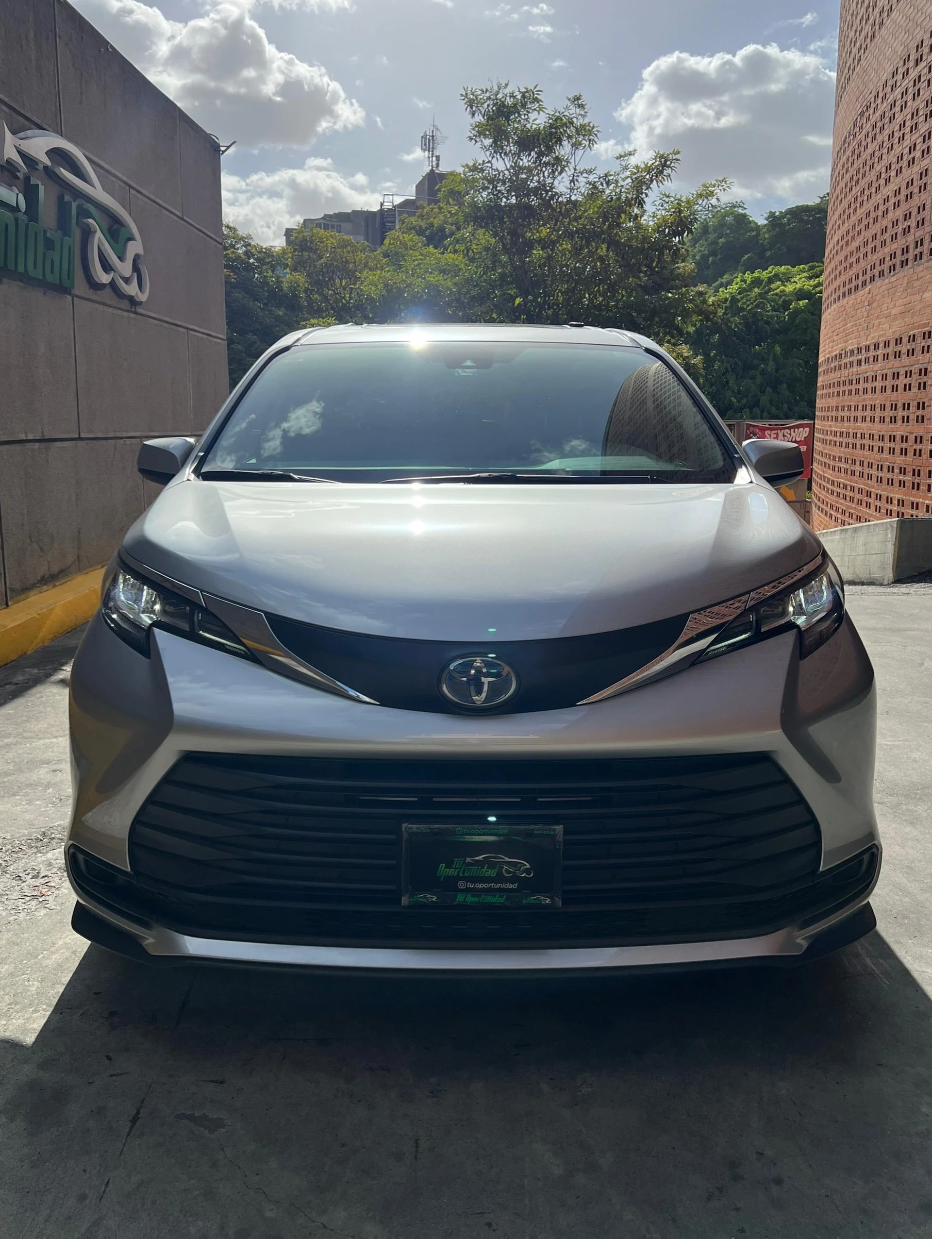 2021 Toyota Sienna HEV XLE