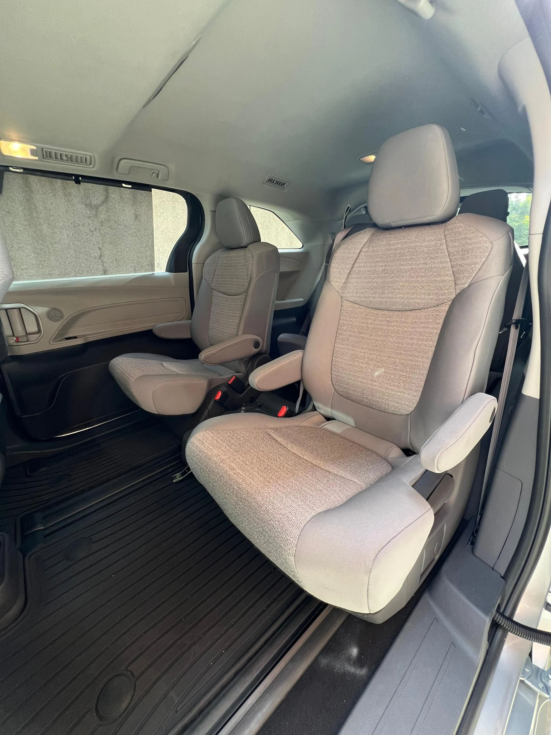 2021 Toyota Sienna HEV XLE — foto 8