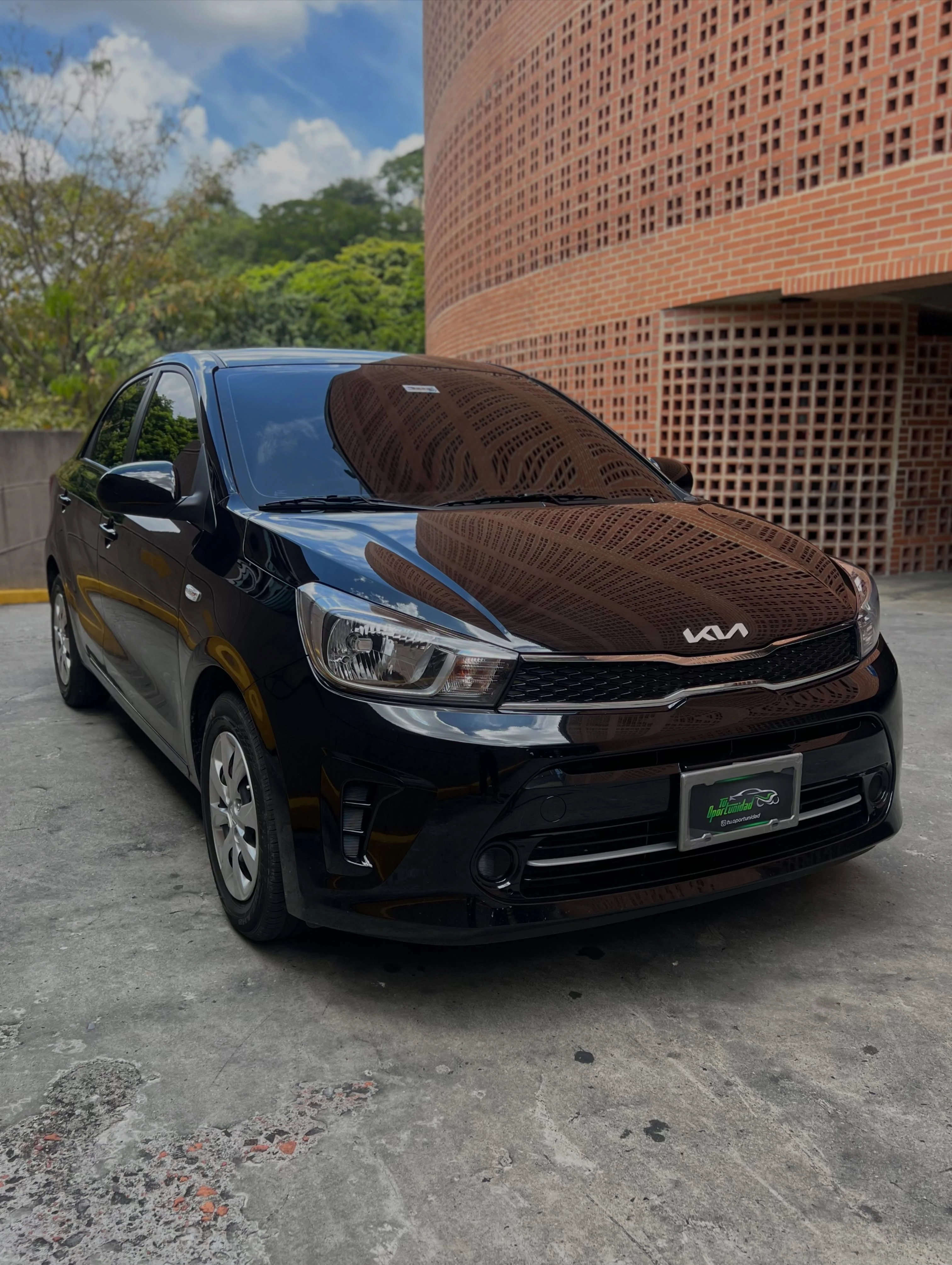 2025 Kia Soluto — foto 2