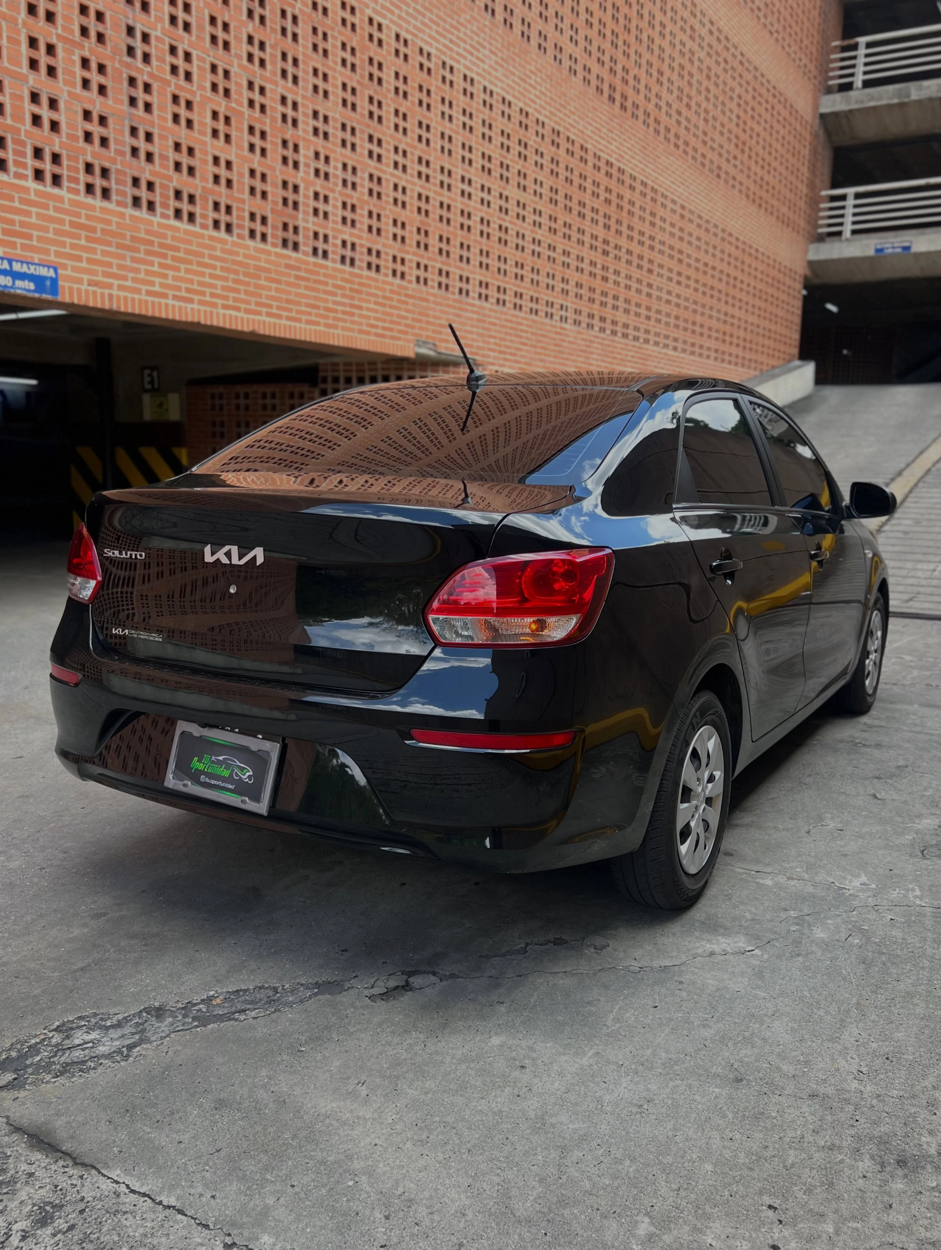 2025 Kia Soluto — foto 3