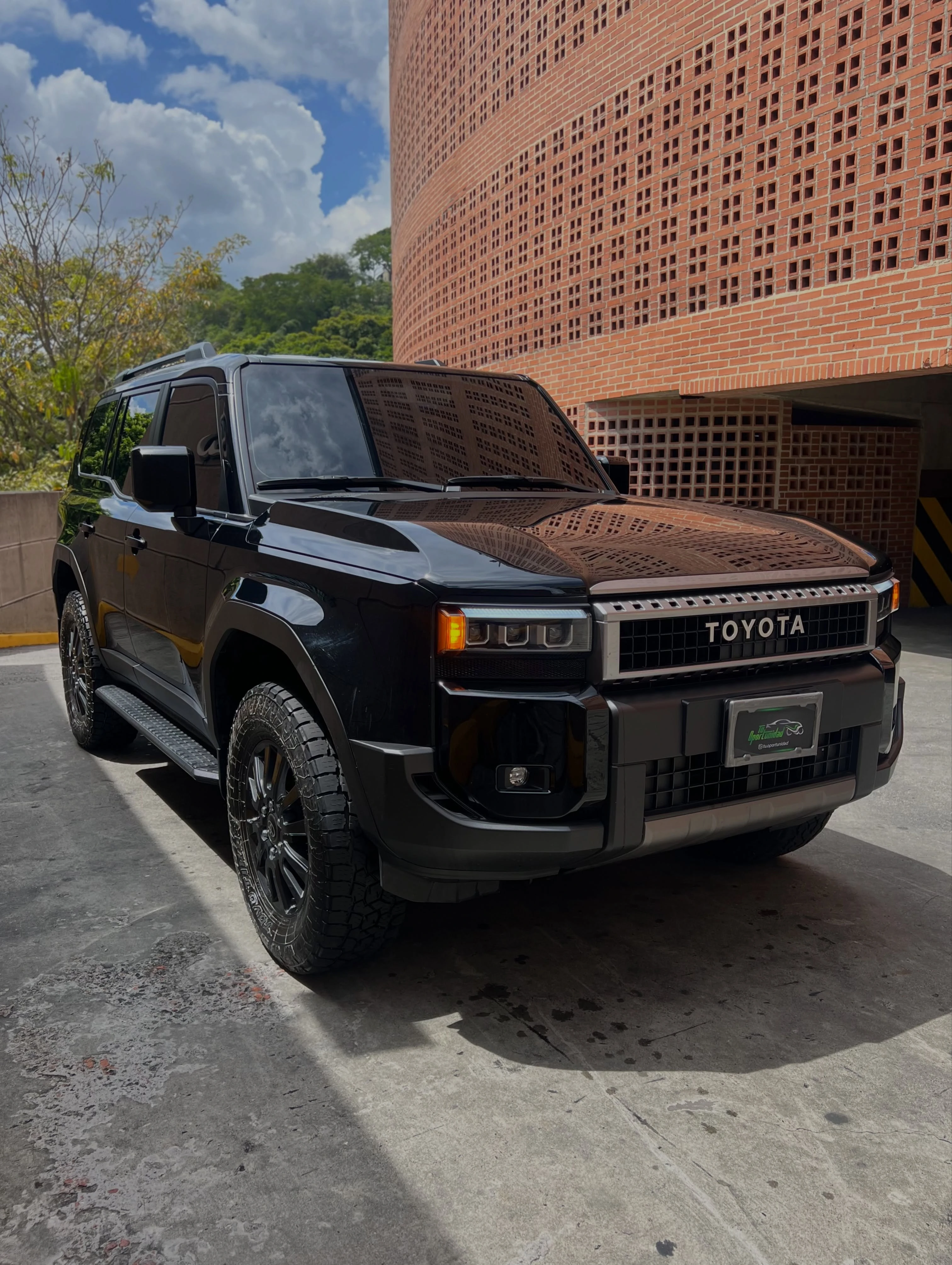 2025 Toyota Land Cruiser Prado — foto 2