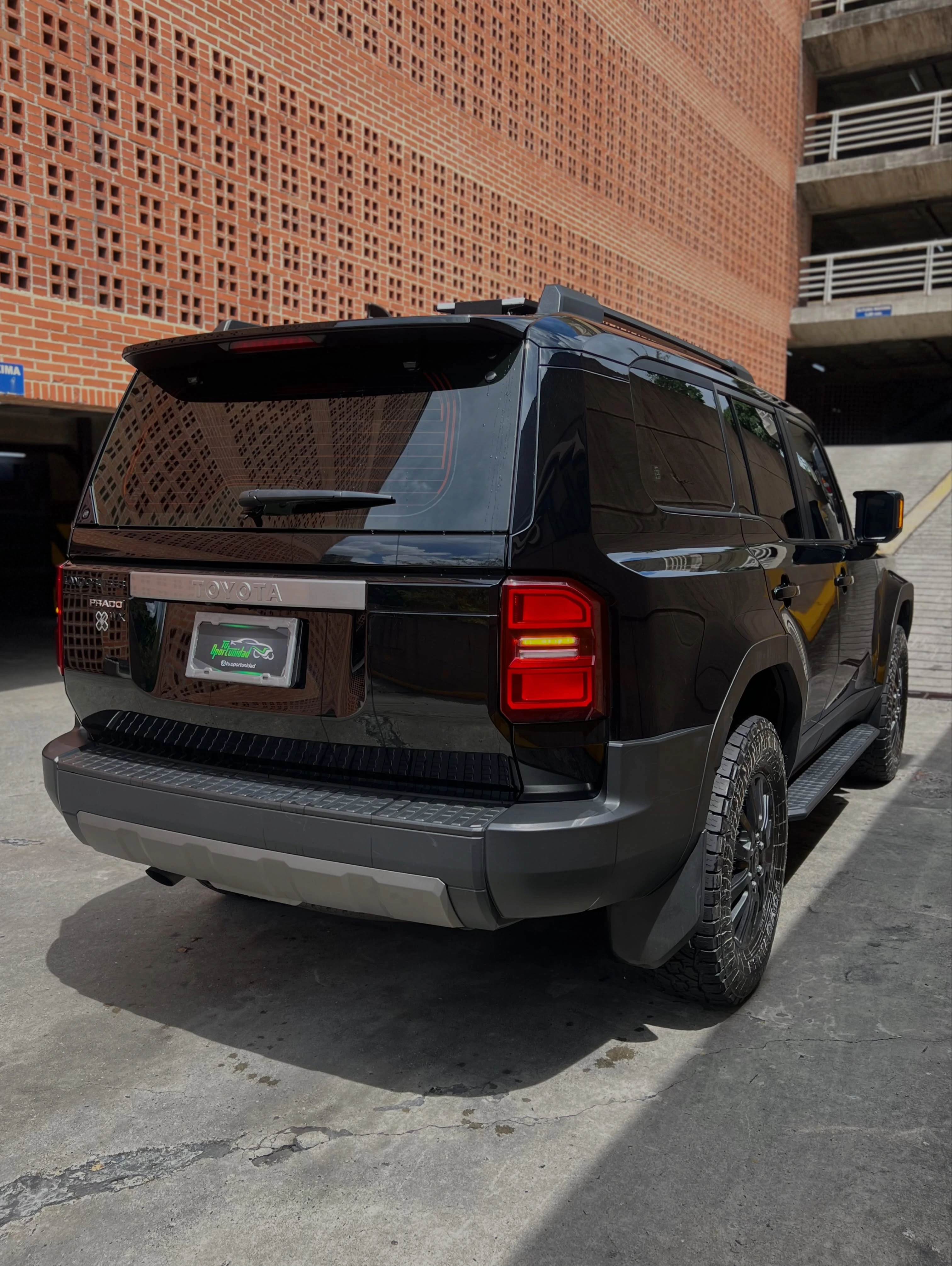 2025 Toyota Land Cruiser Prado — foto 3