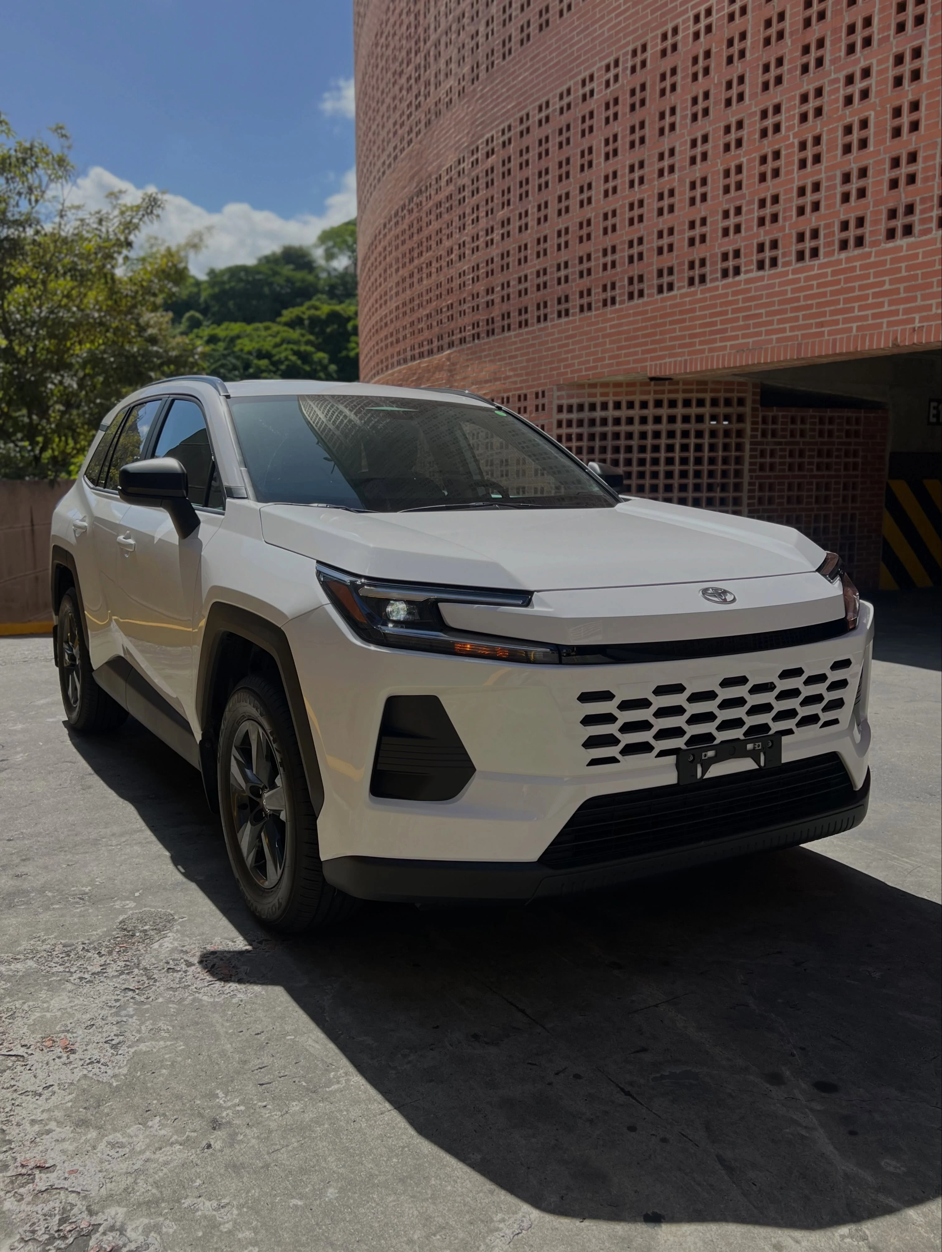 2026 Toyota RAV4 LE 2.5L Americana — foto 2