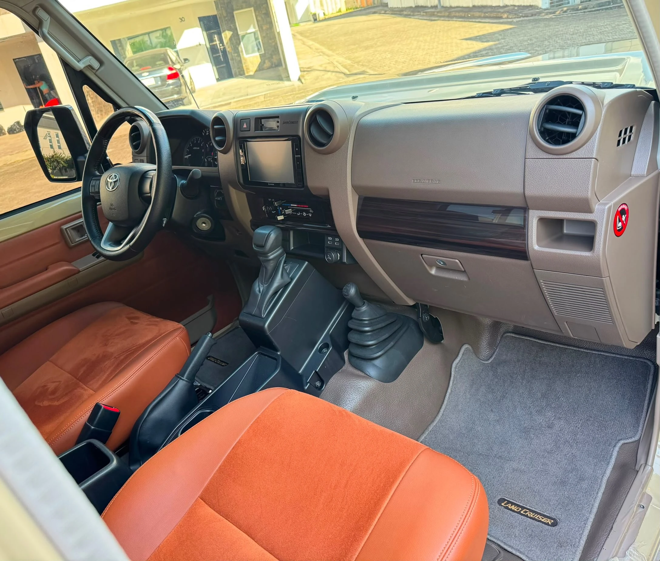 2024 Toyota Land Cruiser Pickup — foto 5