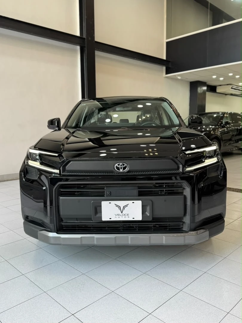 2026 Toyota RAV4 E-FOUR HEV LUXURY PLUS — foto 2