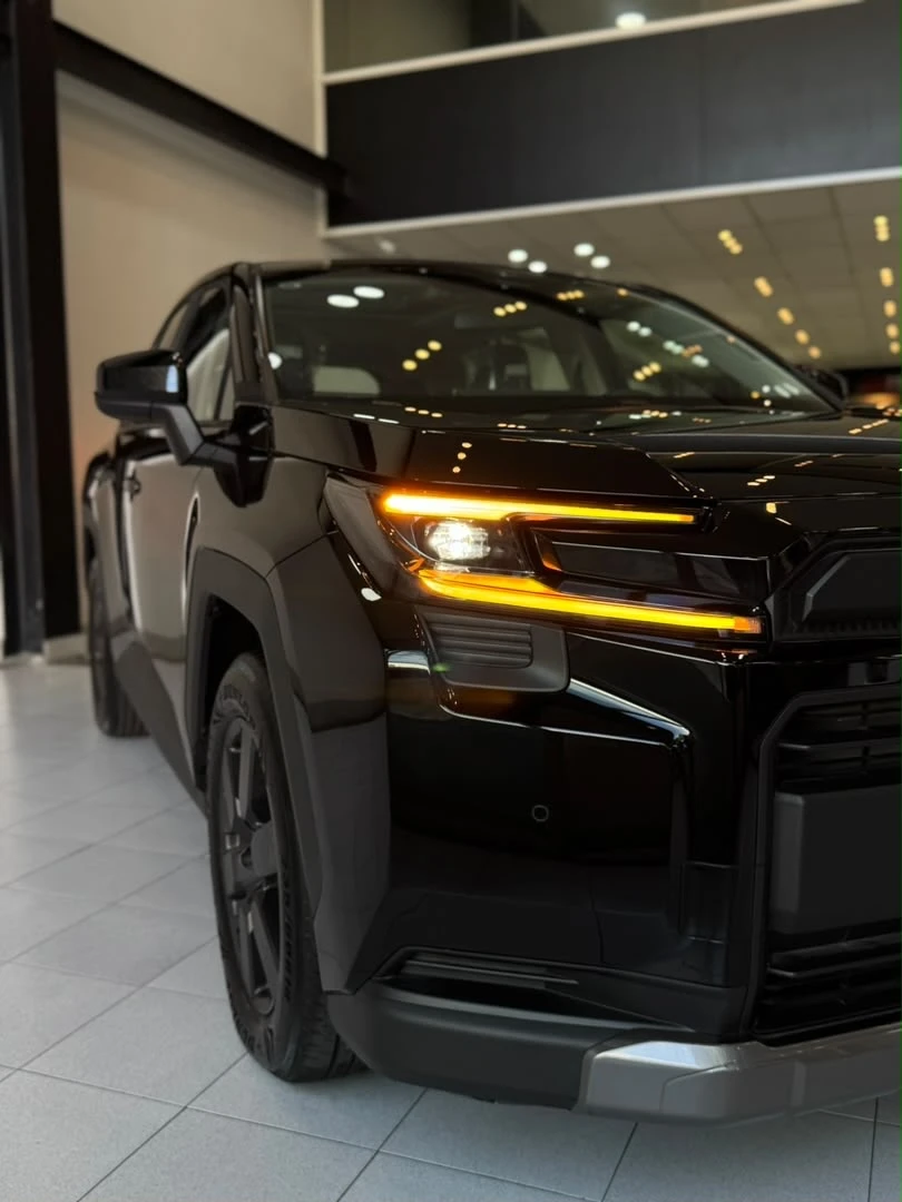 2026 Toyota RAV4 E-FOUR HEV LUXURY PLUS — foto 5