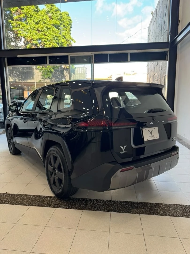 2026 Toyota RAV4 E-FOUR HEV LUXURY PLUS — foto 16