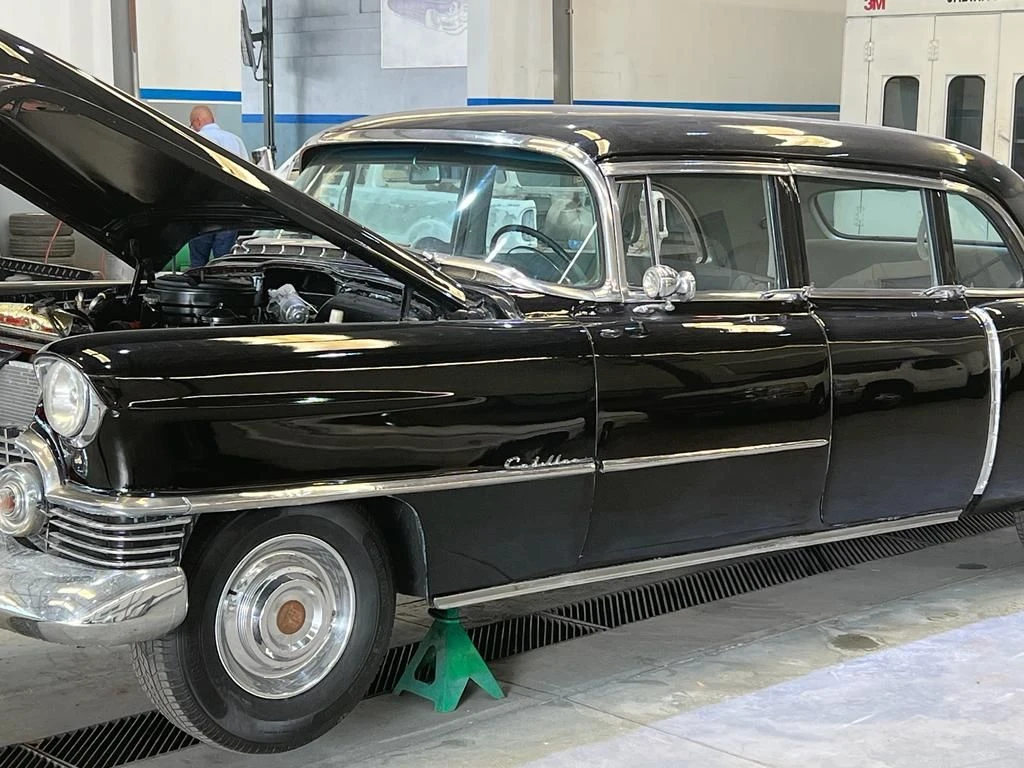 1954 Cadillac Fleetwood Limosina